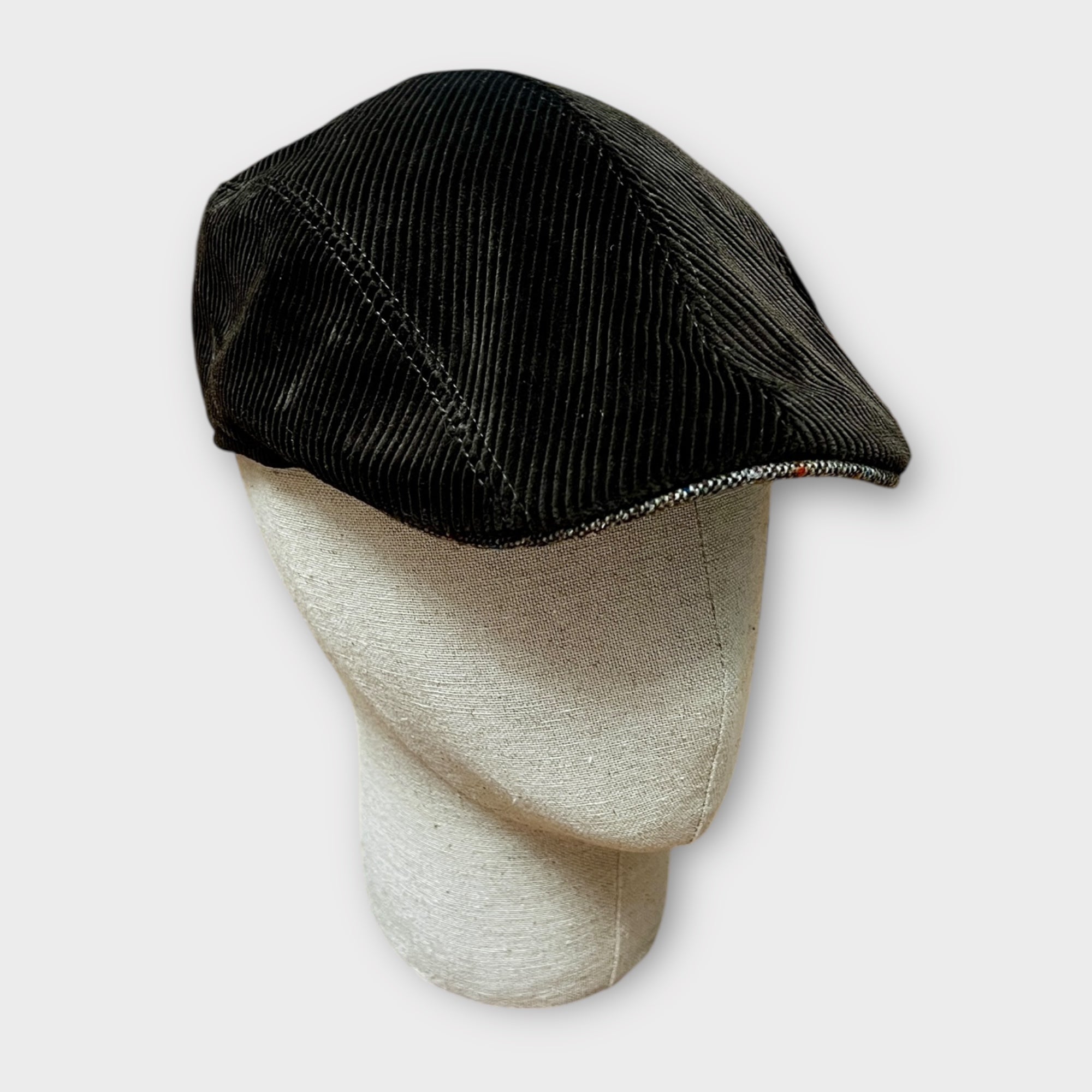 Coppola In Velluto Marrone Cappelleria Bacca - Main Image