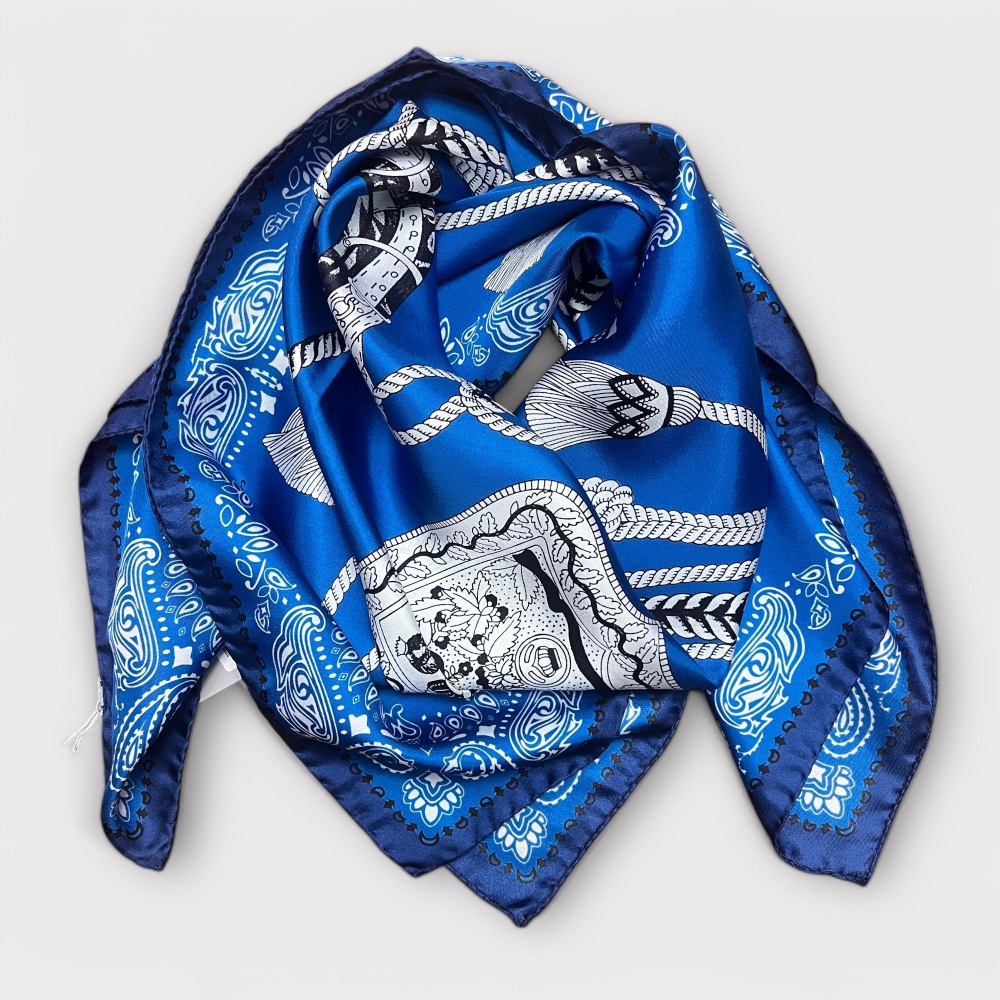 Superbe Foulard R di RATTI soie TBEG vintage 85 x 87 cm Superbe Foulard R di RATTI soie TBEG vintage 85 x 87 cm