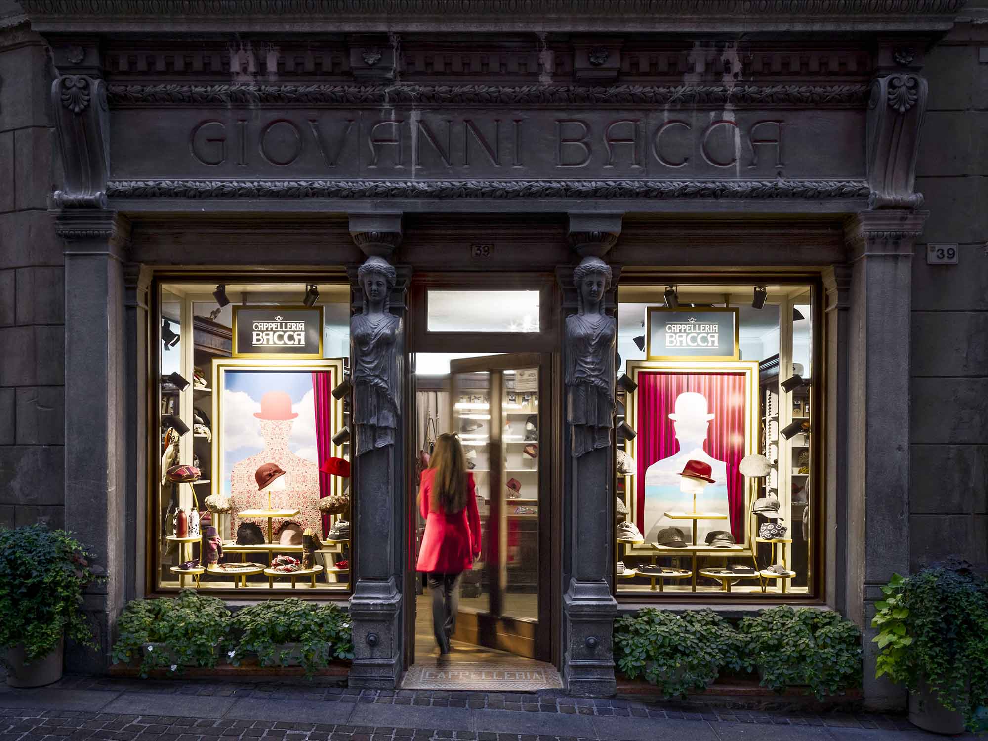 Acquista cappelli online su Cappelleria Bacca: berretti, baschi, scopri la nostra vasta collezione!