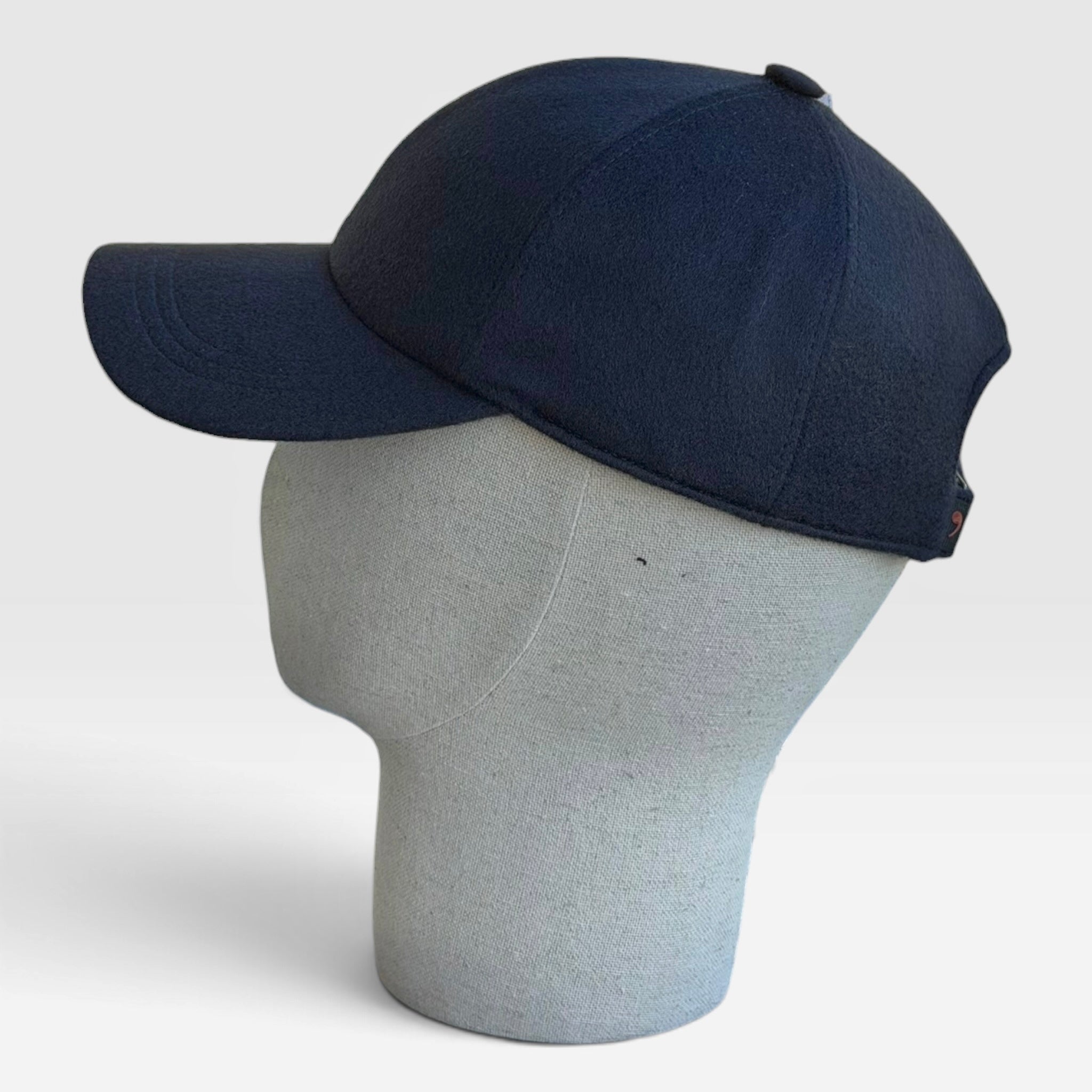 Cappello baseball cashmere blu navy profilo destro