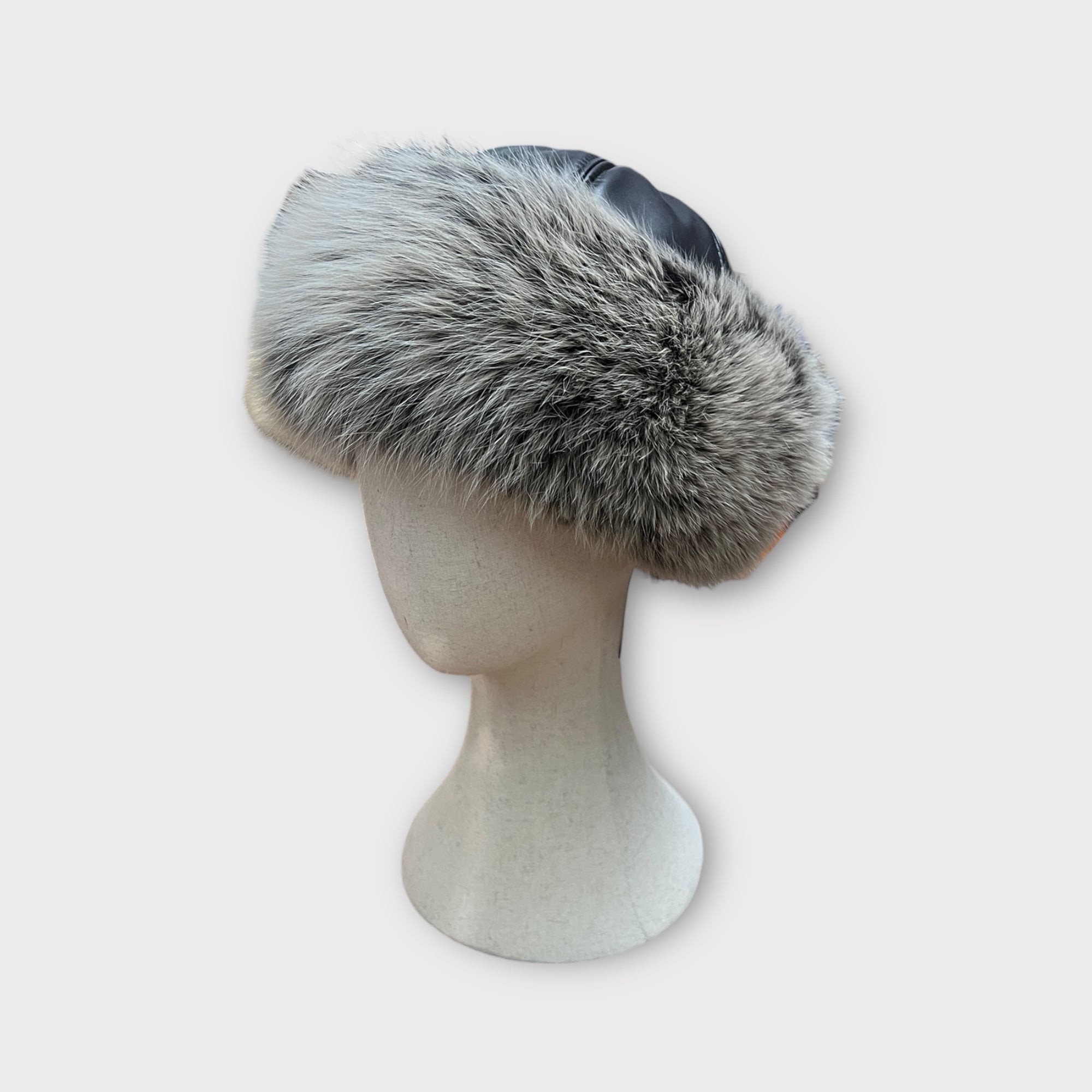 Colbacco In Pelle Di Agnello e Pelliccia Di Volpe