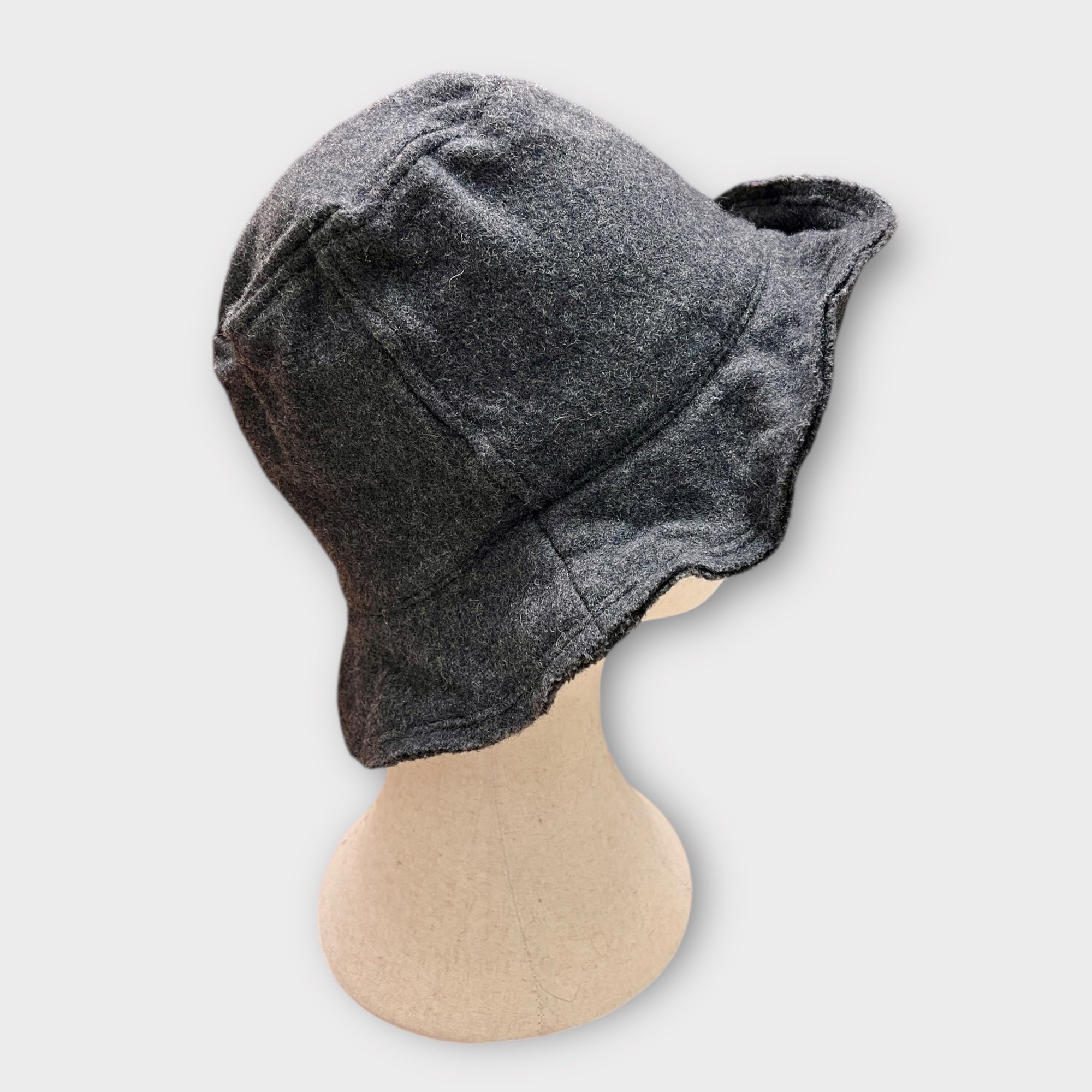 Cappello In Tessuto di Lana Grigio Pcnq