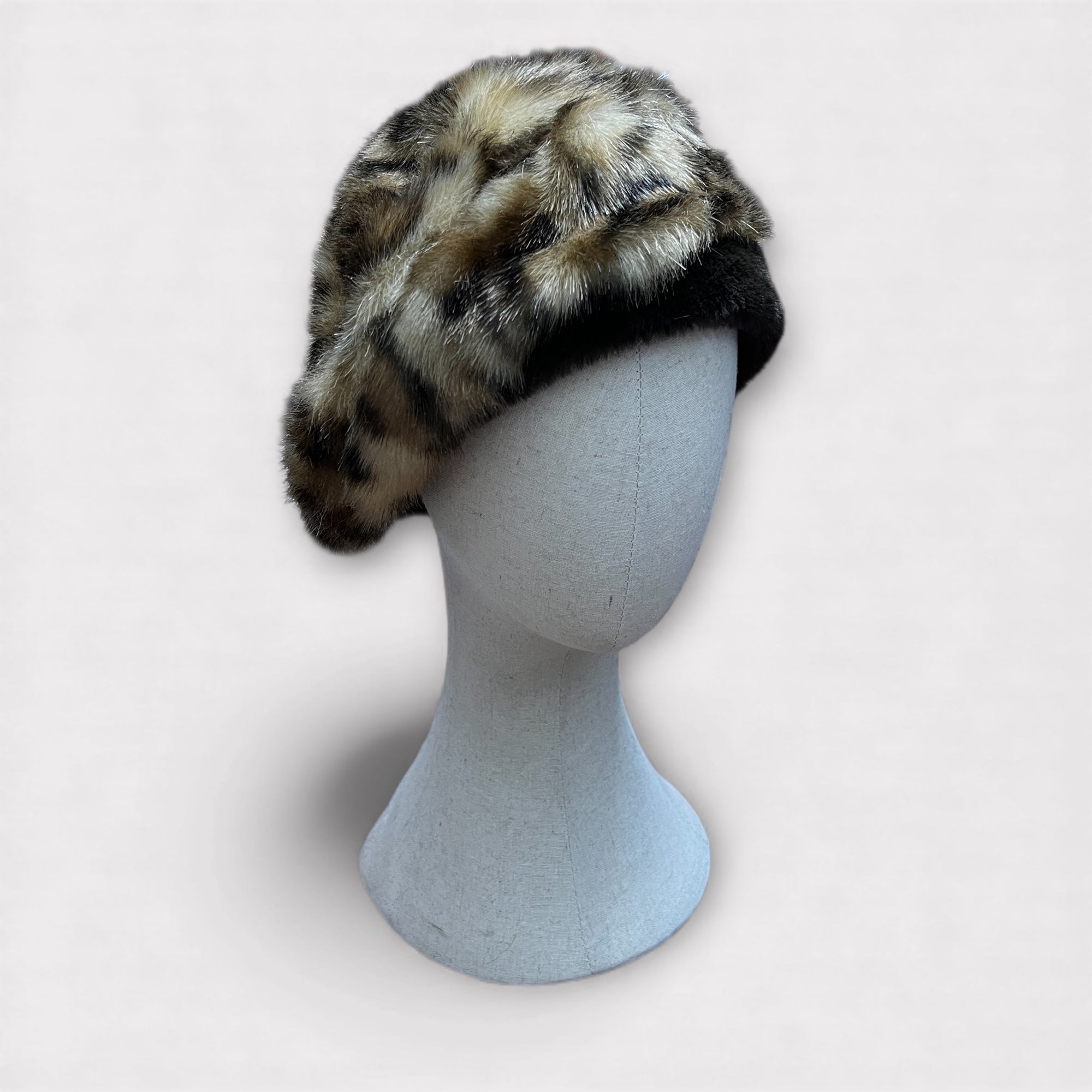 Basco Donna Invernale Grevi In Eco Pelliccia Animalier