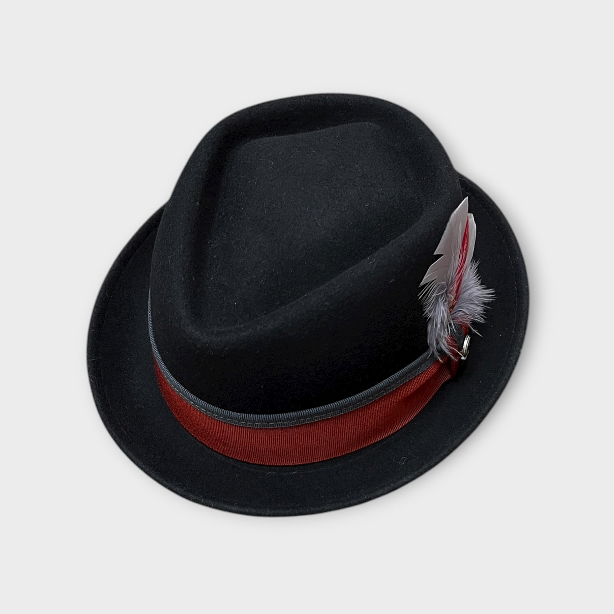 Cappello In feltro Diamante Nero nastro Rosso