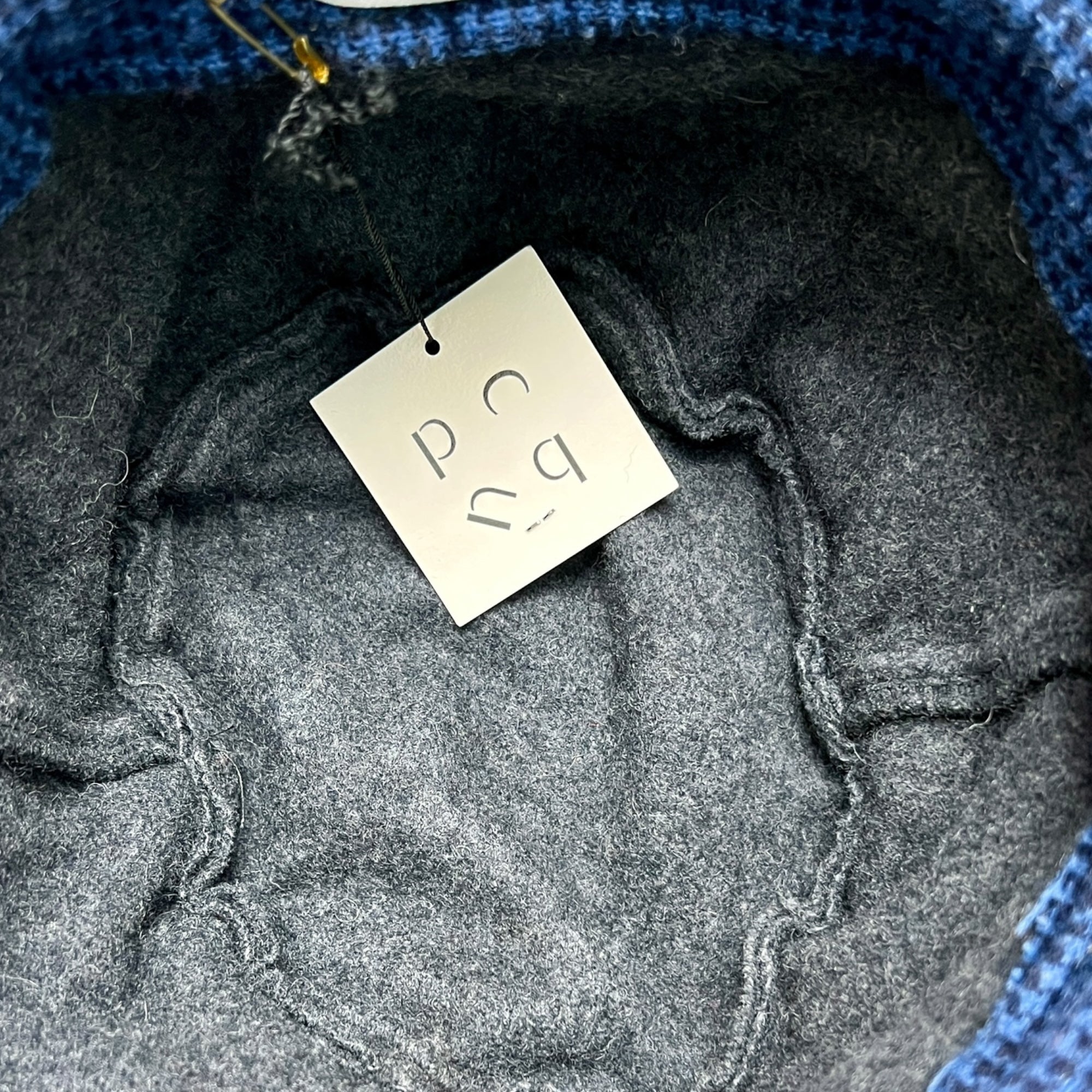 Cappello In Tessuto di Lana Grigio Pcnq