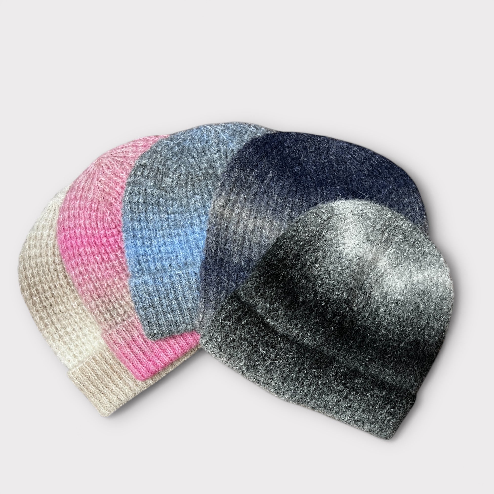 Berretto Invernale Con Risvolto In Alpaca Sfumato