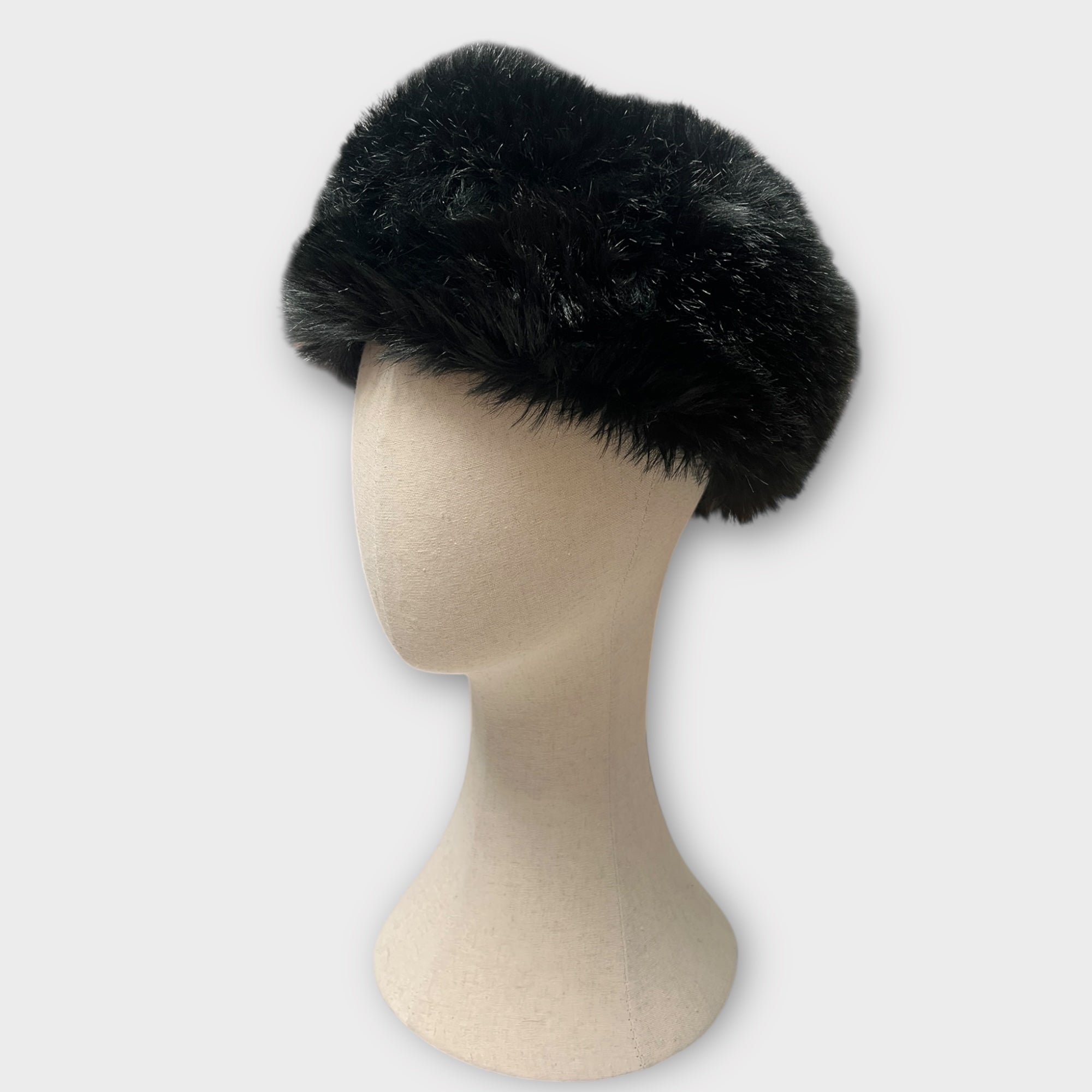 Colbacco In Eco Pelliccia Con Fodera In Pile