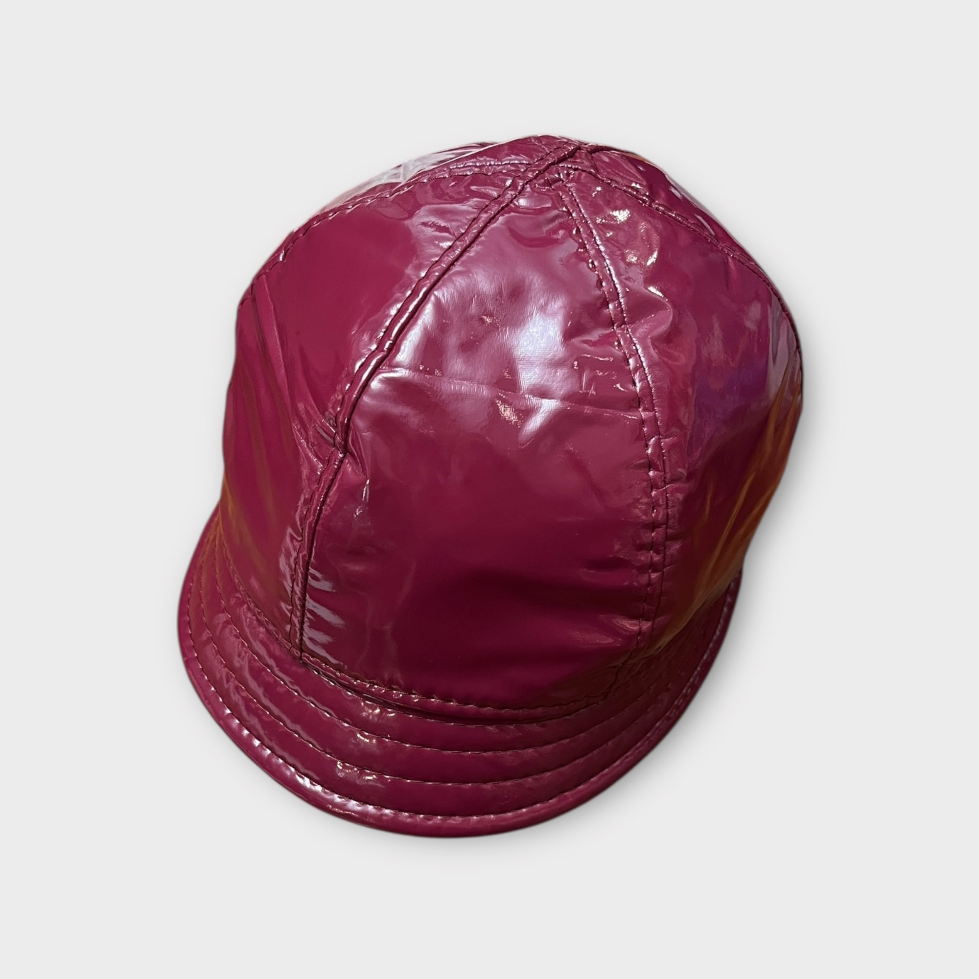 Fantino Invernale In Vernice Impermeabile Con Visiera Piccola