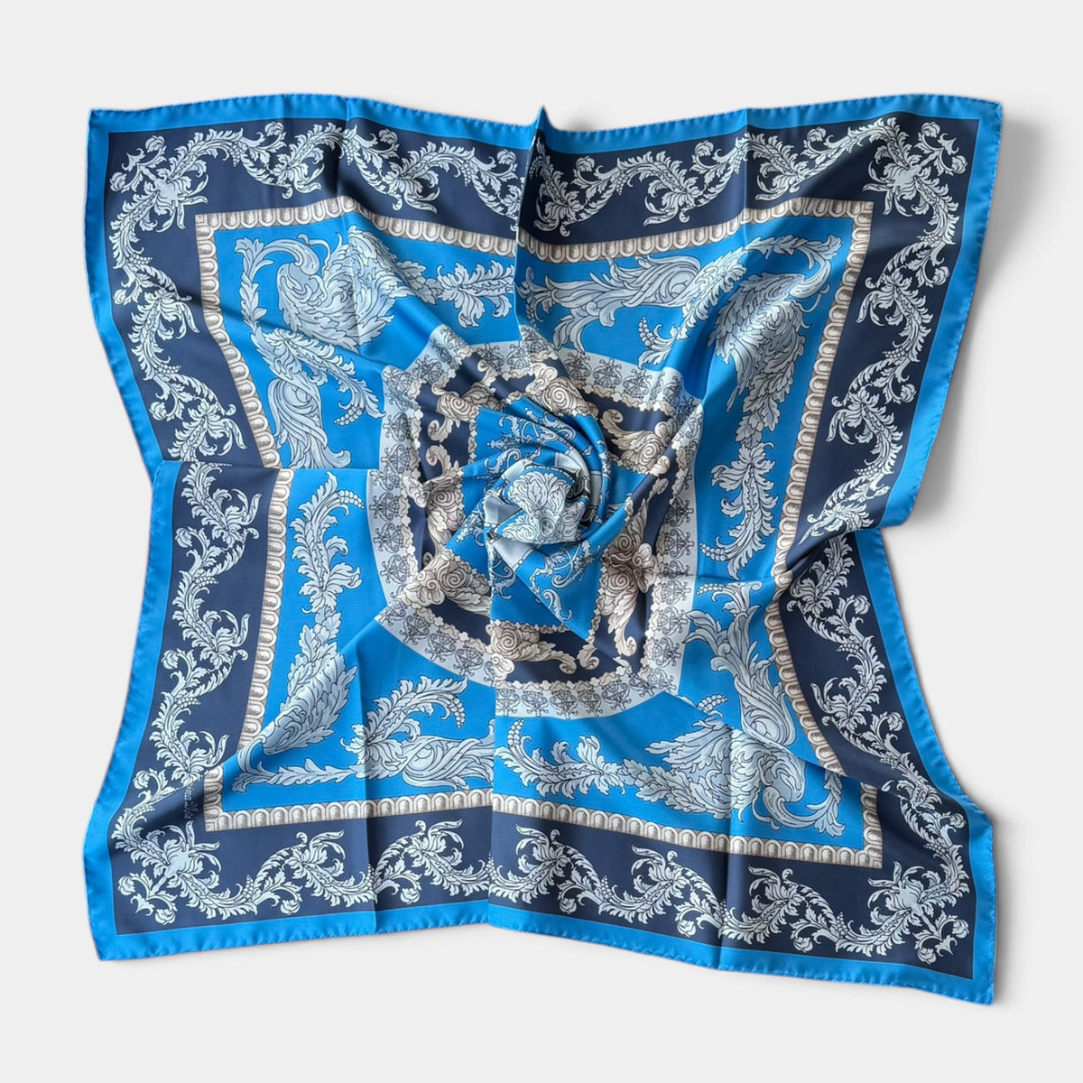 Foulard Marina D'Este in seta 90x90 cm, barocco, variante blu