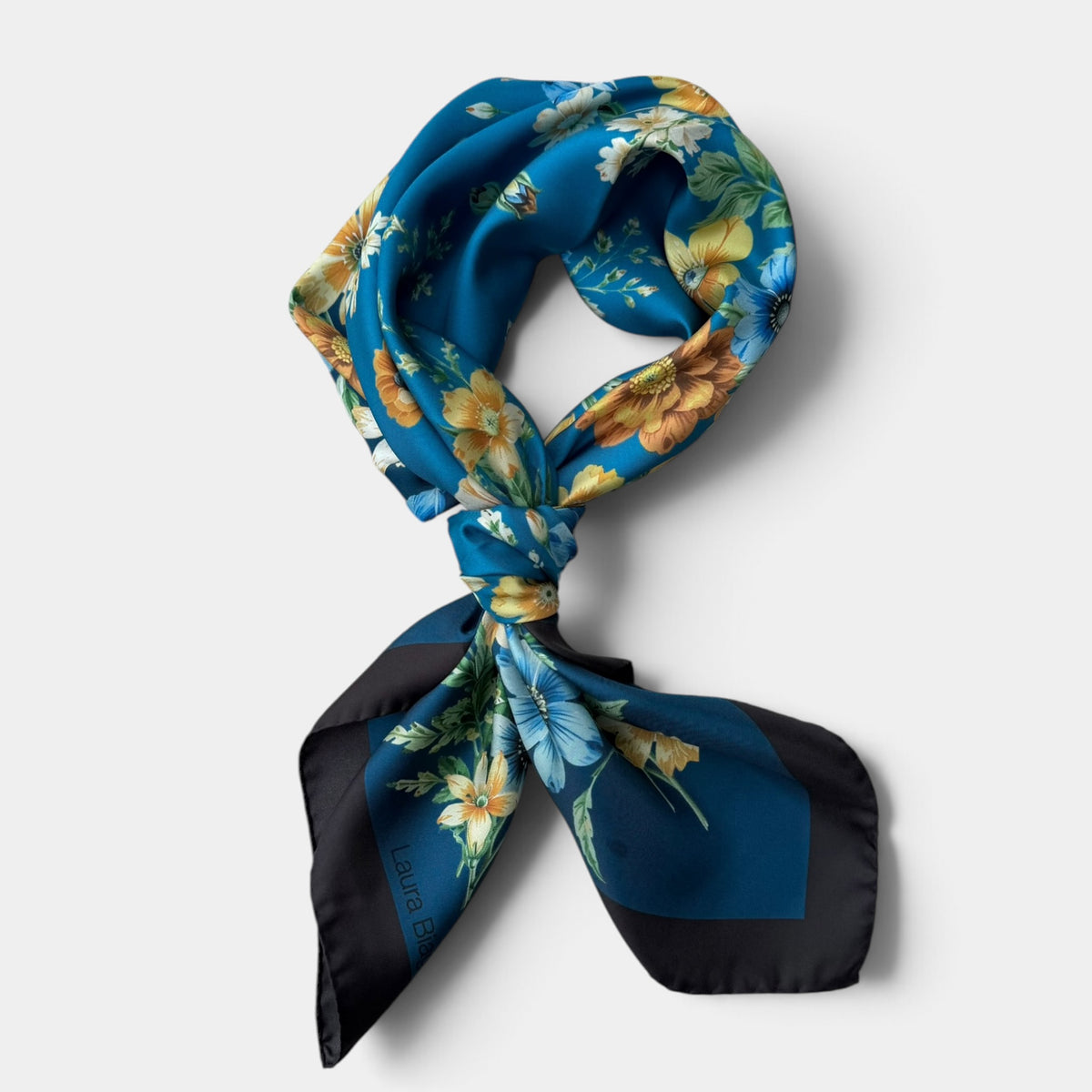 Foulard Laura Biagiotti in seta 90x90 cm, floreale, variante blu