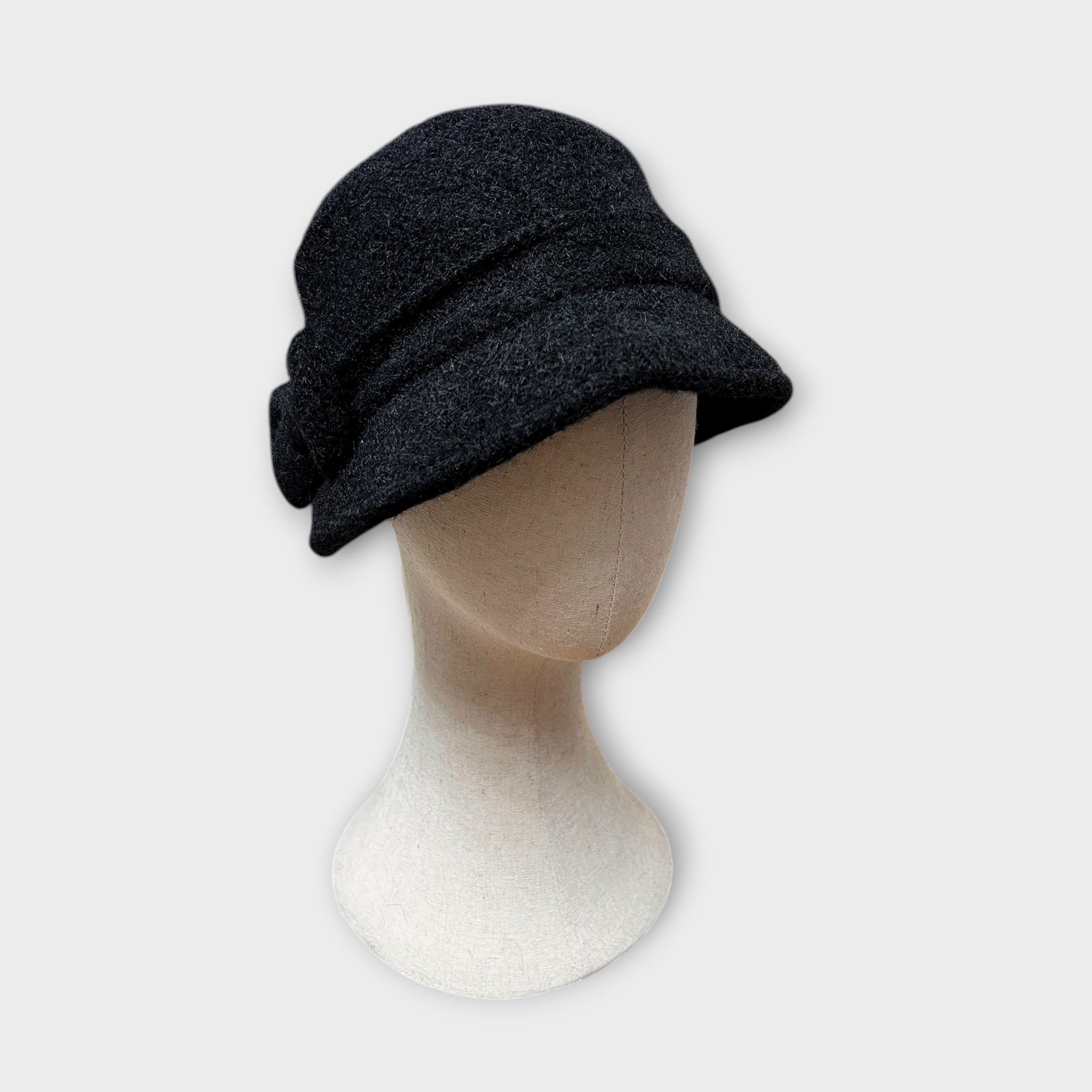 Cappello Bucket Donna In Maglia Con Fiocco Spilla