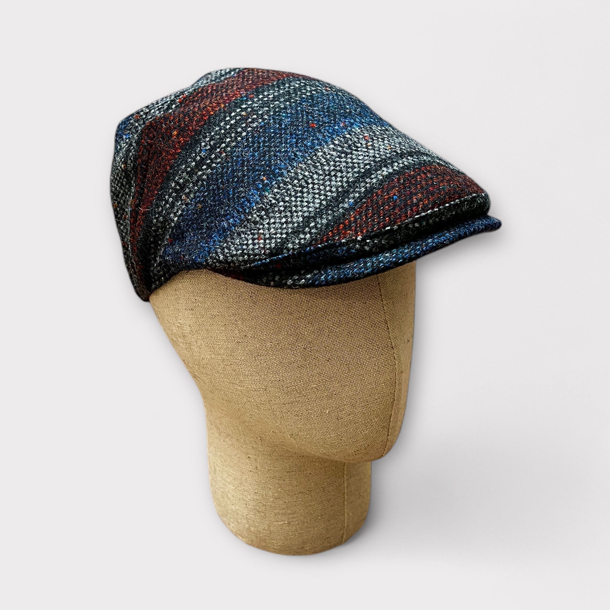 Coppola Invernale Pura Lana Blu E Ruggine