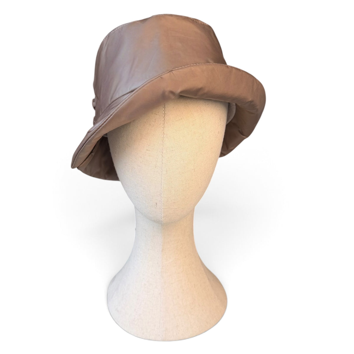 Cappello Bucket Donna Impermeabile Invernale Imbottito - Dettaglio Bottone