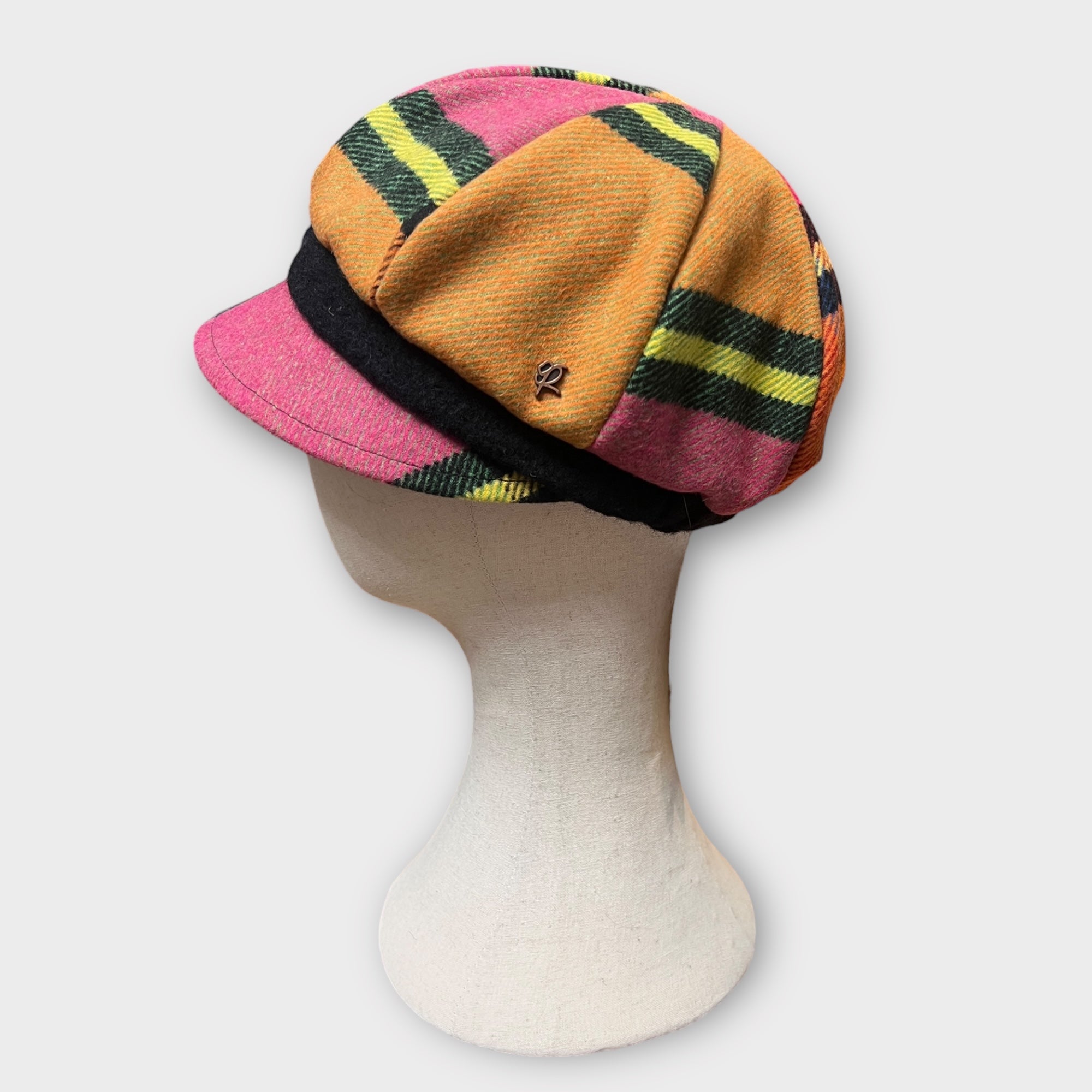 Berrettone Monello Invernale con visiera Scozzese