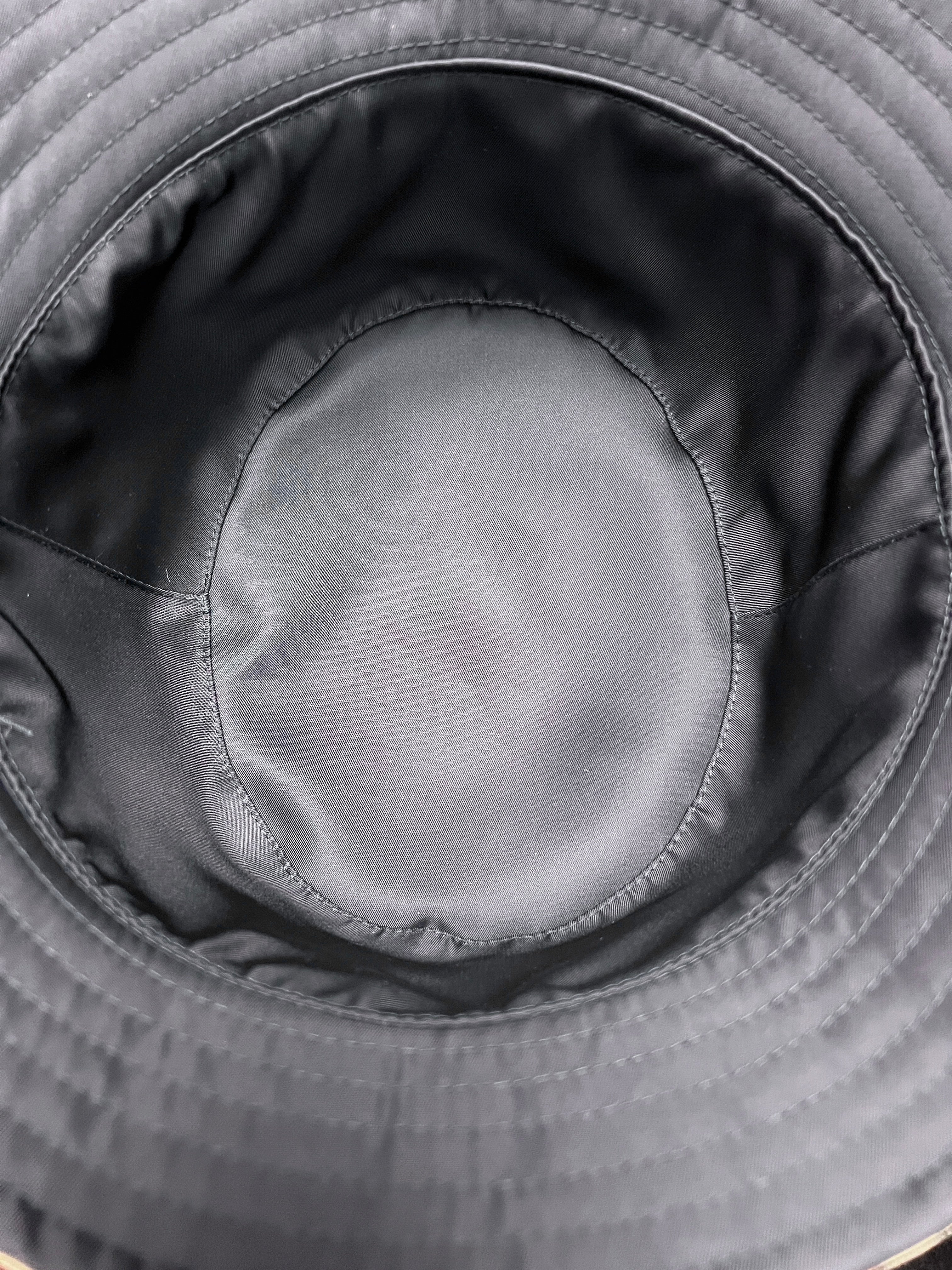 Cappello Pescatore Reversibile Blu unito/Beige Check