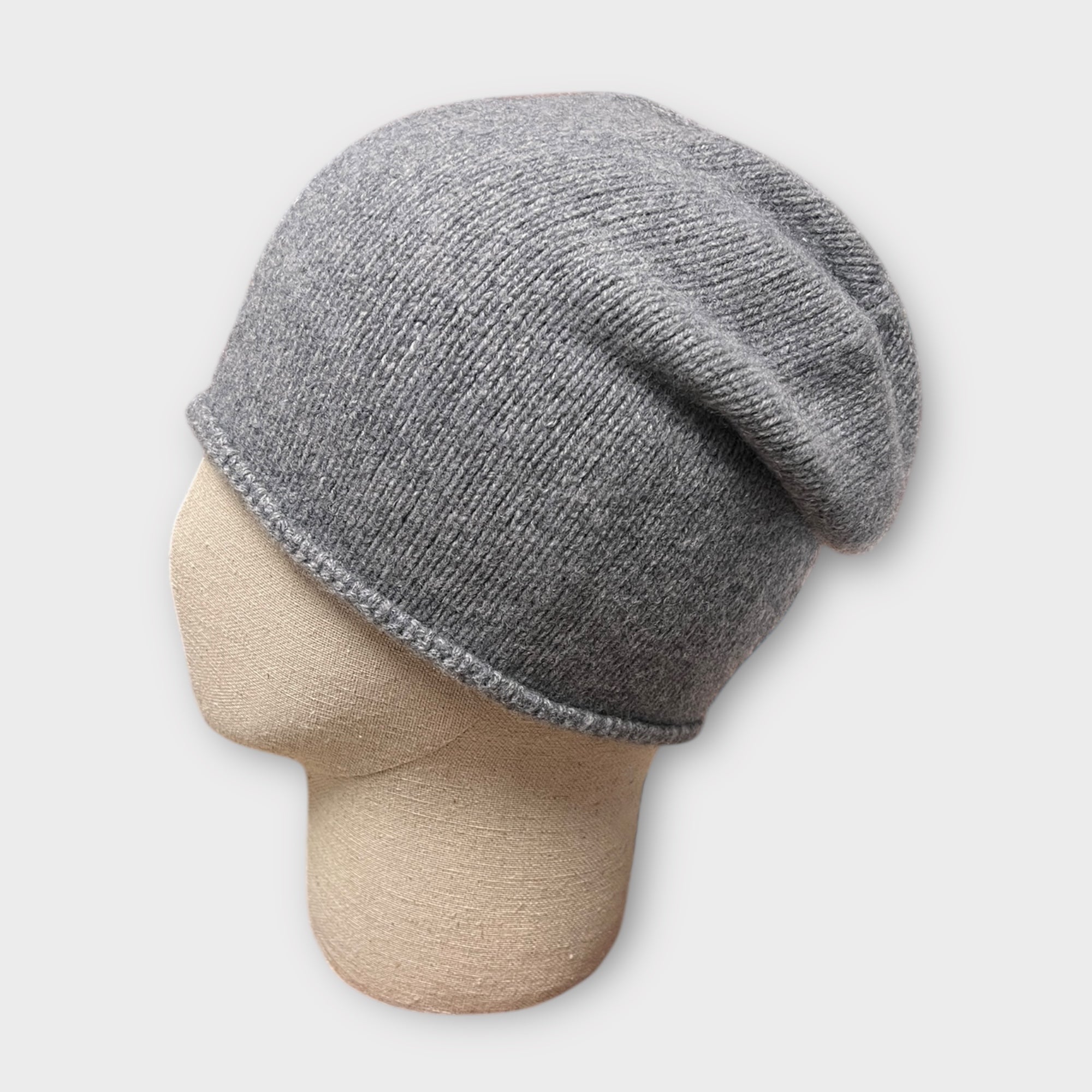 Berretto Beanie Lungo In Puro Cashmere Senza Risvolto