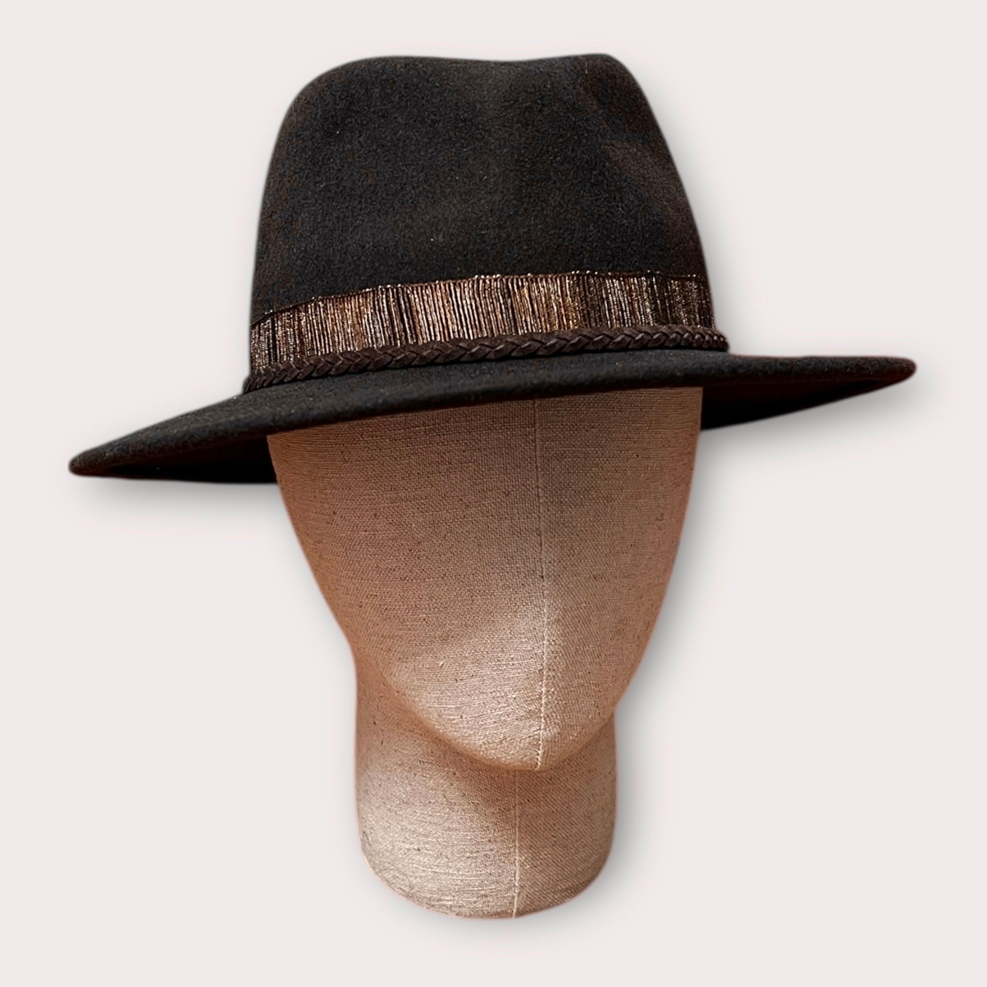 Cappello Unisex In Feltro Di Lana Alla Dritta