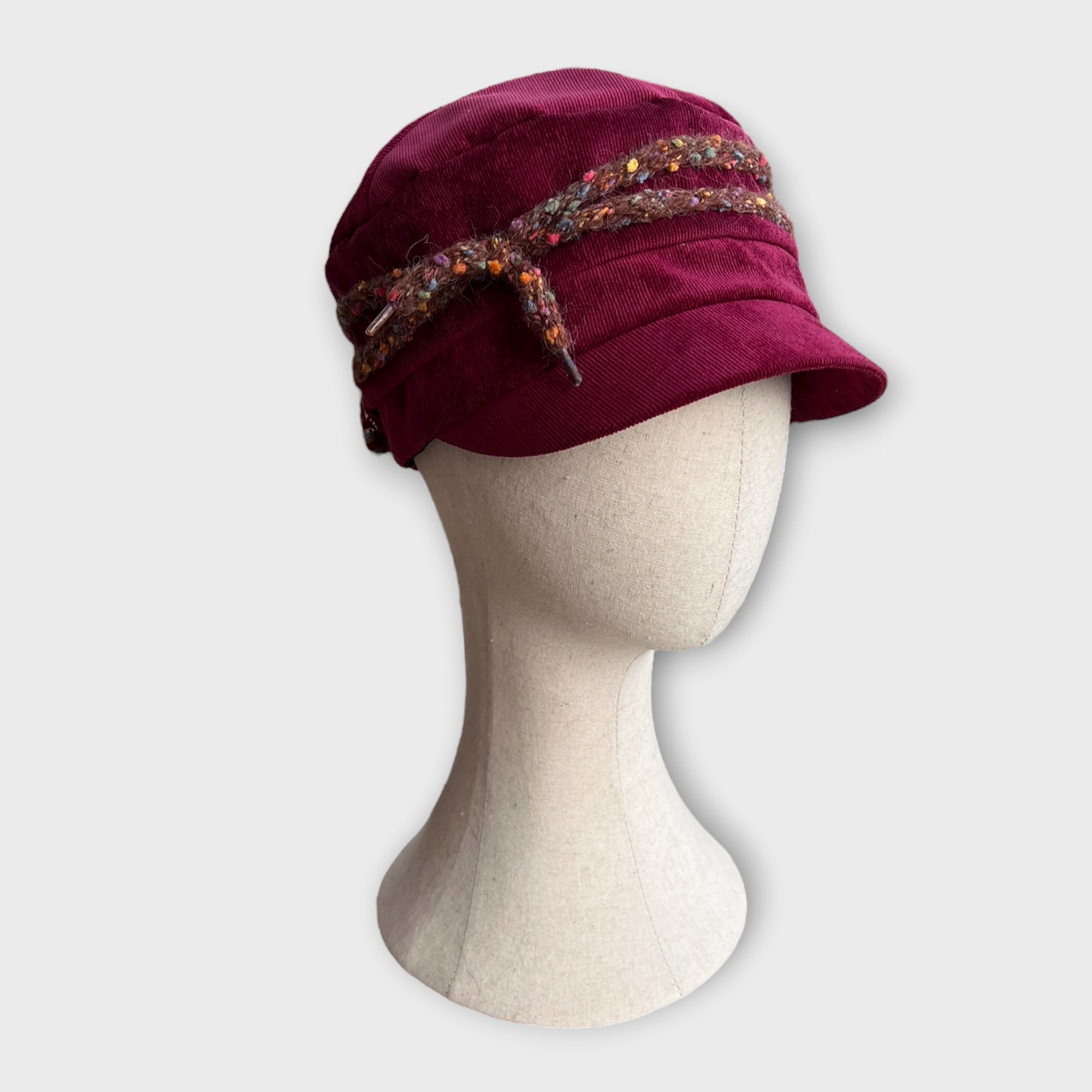 Berretto Donna In Velluto Con Visiera Con Cordino