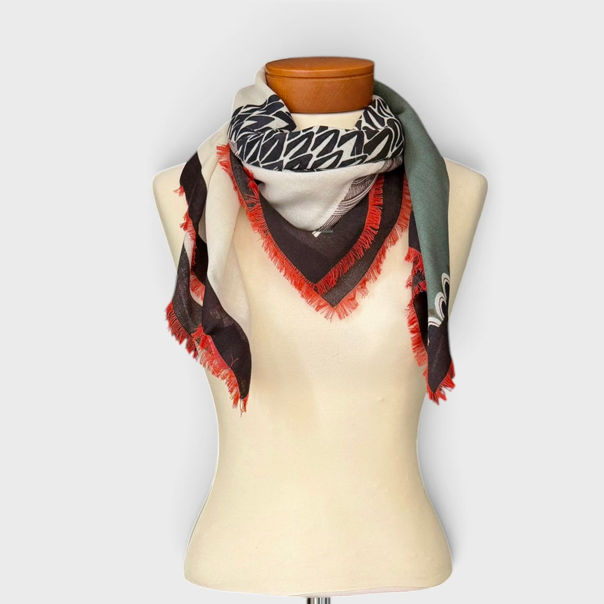 Foulard Quadrato Invernale In Tessuto Sottile Di Pura Lana 100x100 cm
