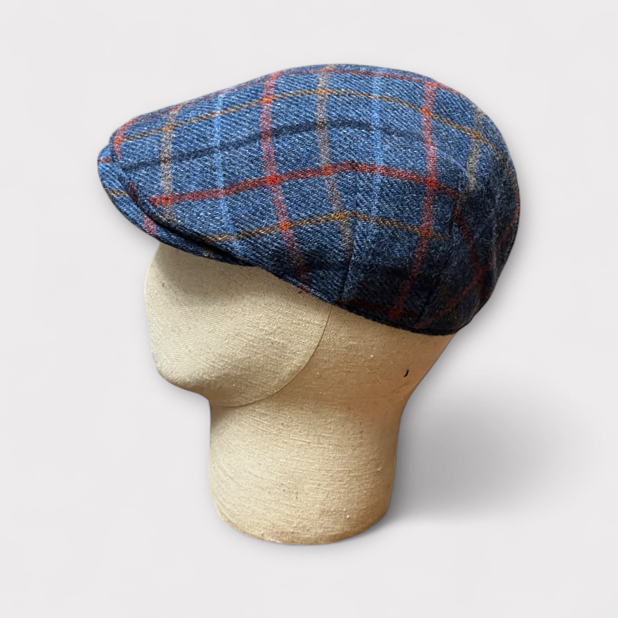 Coppola Invernale In Pura Lana Blu Tartan