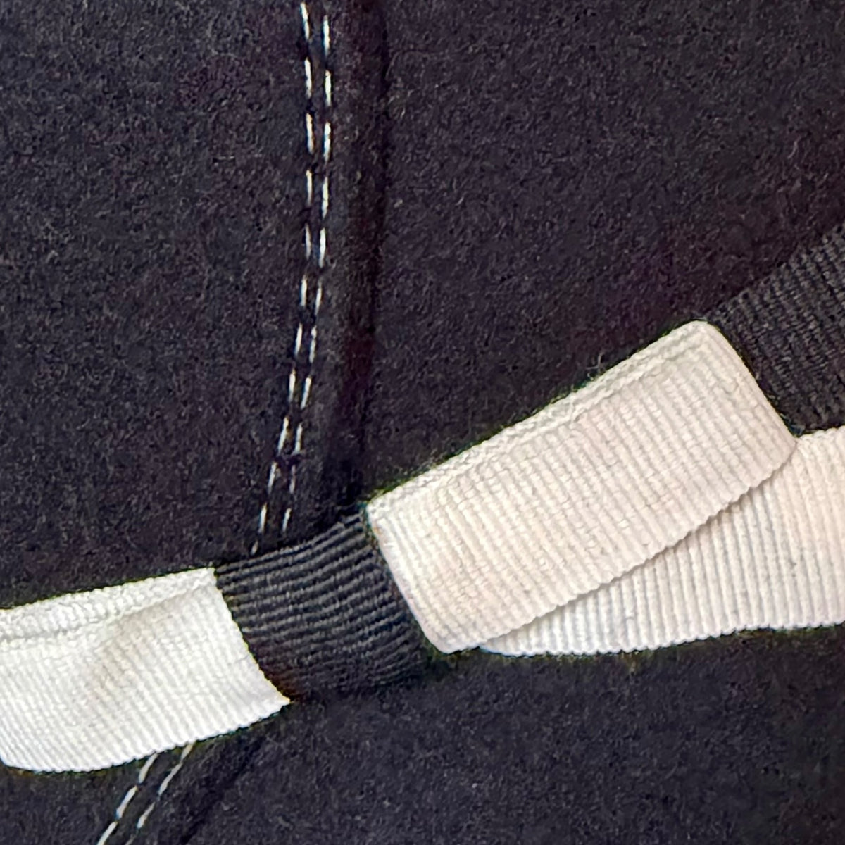 Cappello Donna Cloche in Feltro idrorepellente di Pura Lana Anni 30