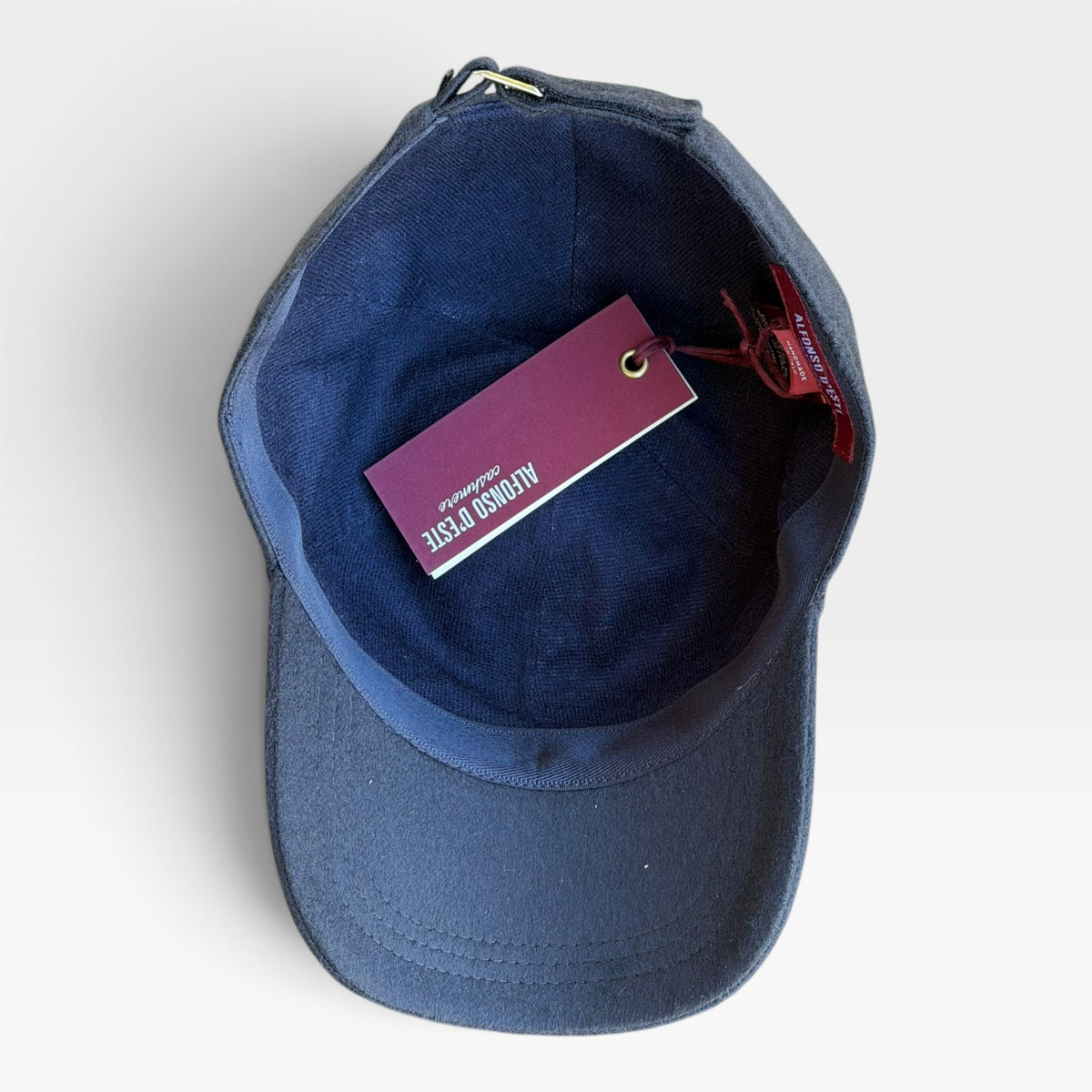 Interno cappello baseball cashmere tag Alfonso D'Este