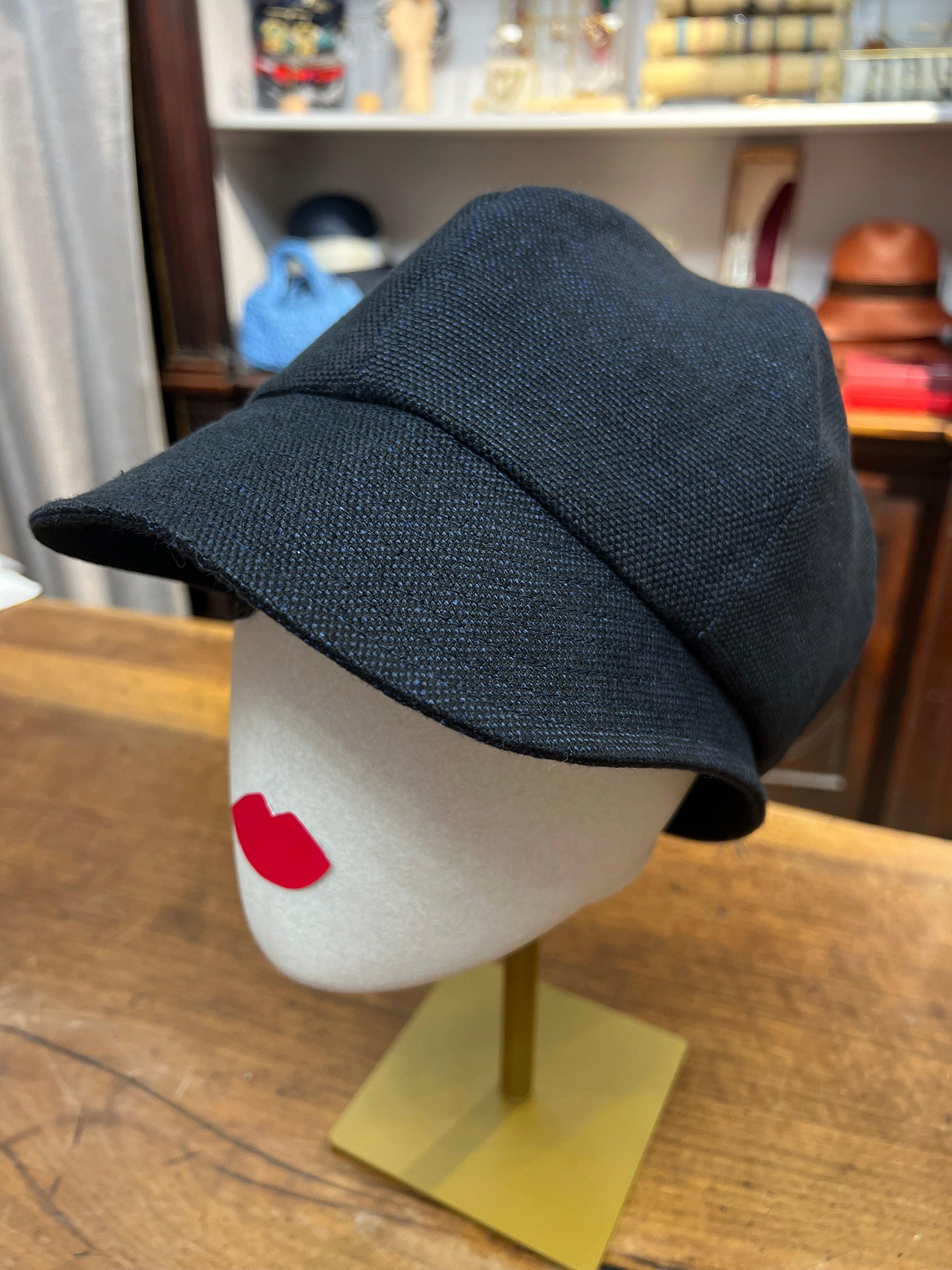 Cappellino da camionista vintage in schiuma blu navy Cappellino da camionista vintage in schiuma blu navy