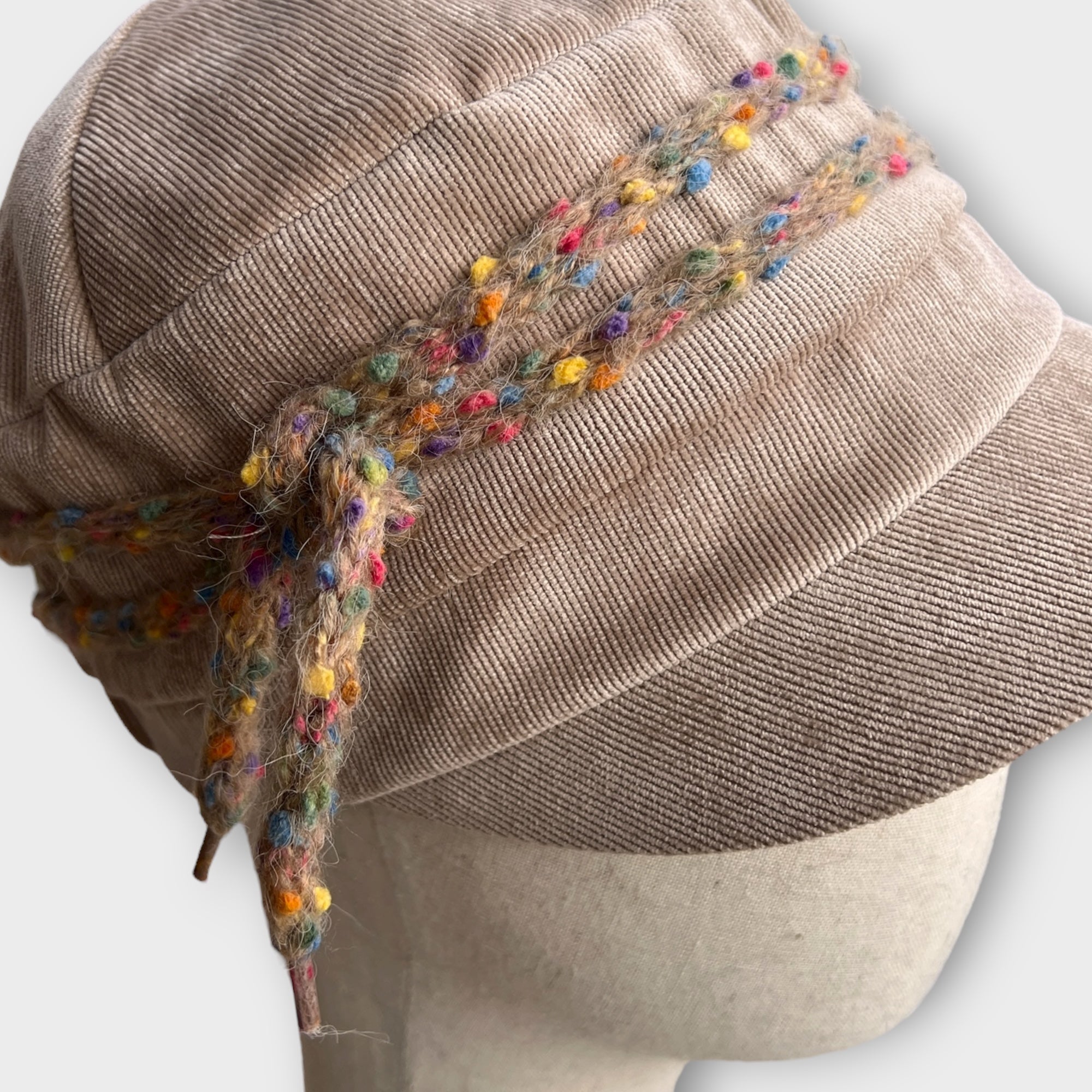 Berretto Donna In Velluto Con Visiera Con Cordino