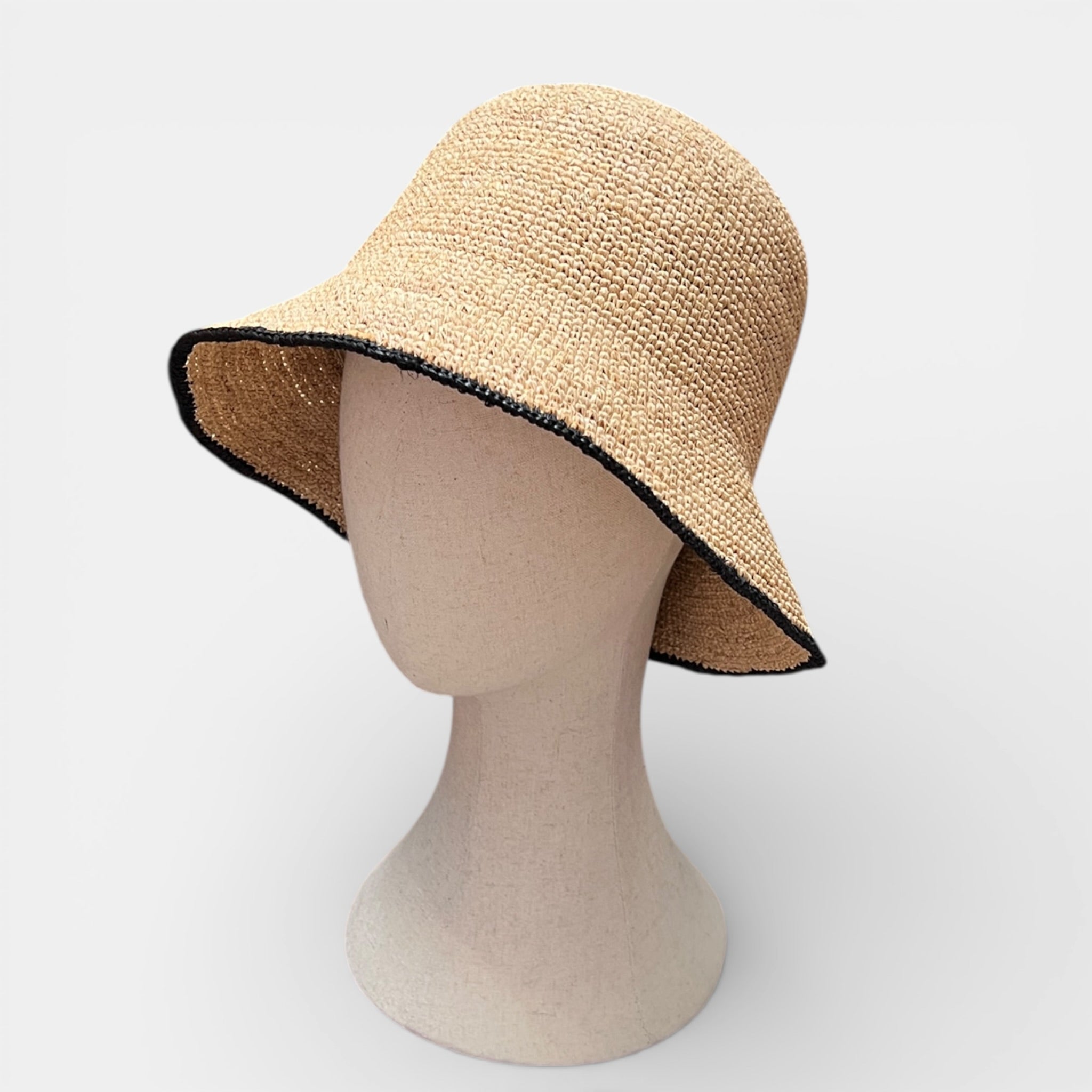 Cappello Donna Cloche in Raffia Crochet Fatto a Mano - Cappelleria Bacca