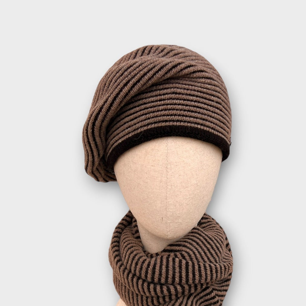 Basco Donna In Maglia Di Lana Con Motivo Rigato