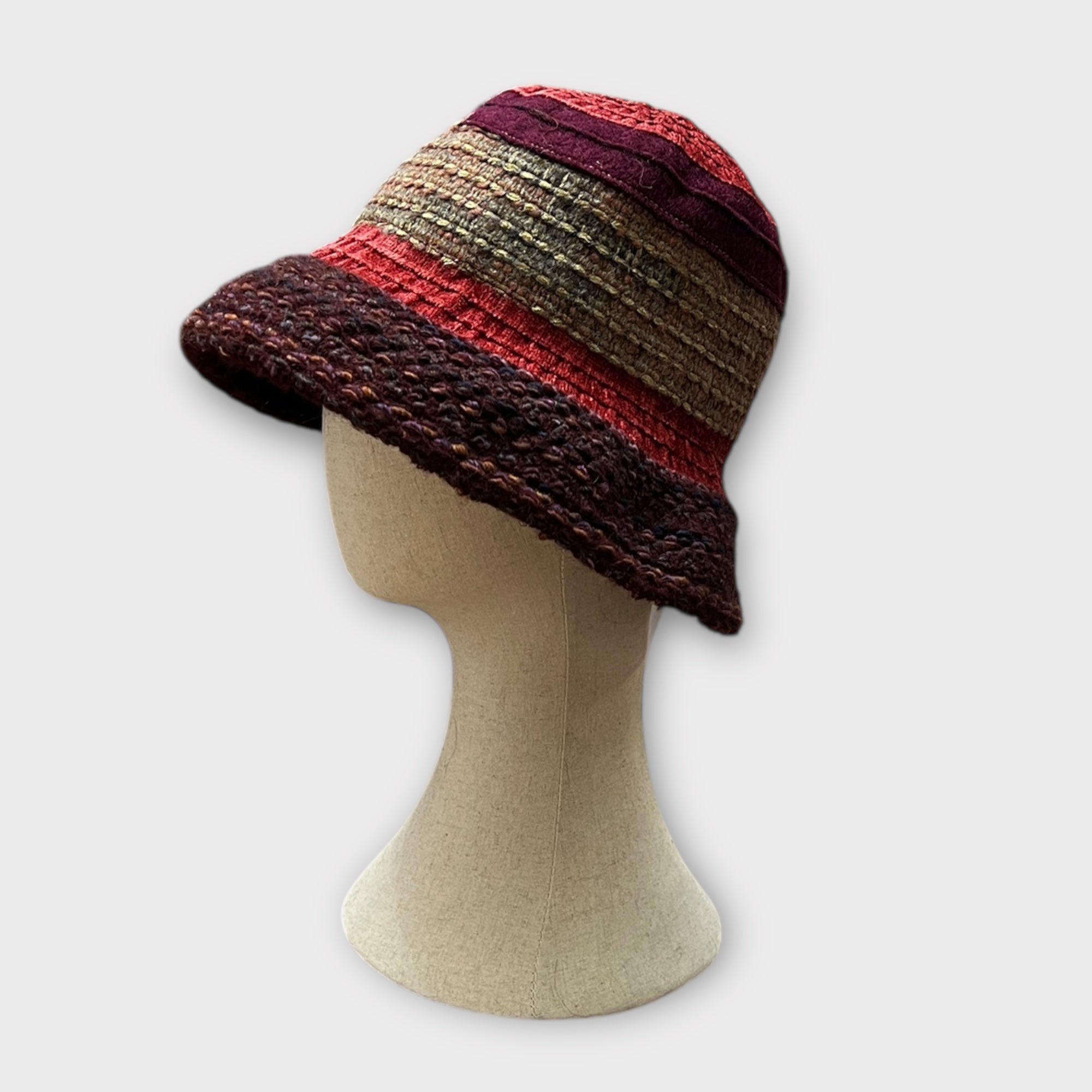 Cappello Donna In Tessuto Patchwork Di Lana E Velluto