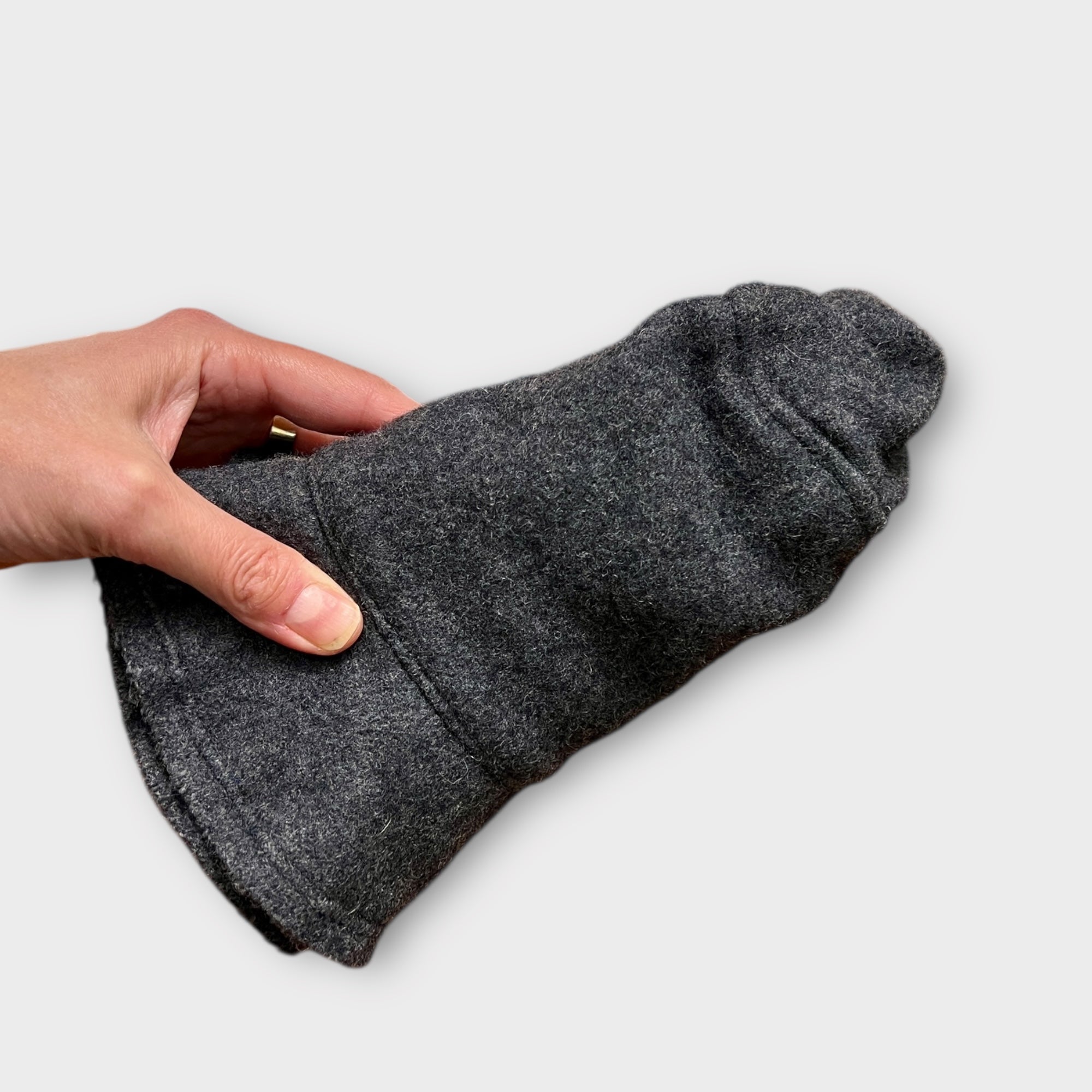 Cappello In Tessuto di Lana Grigio Pcnq