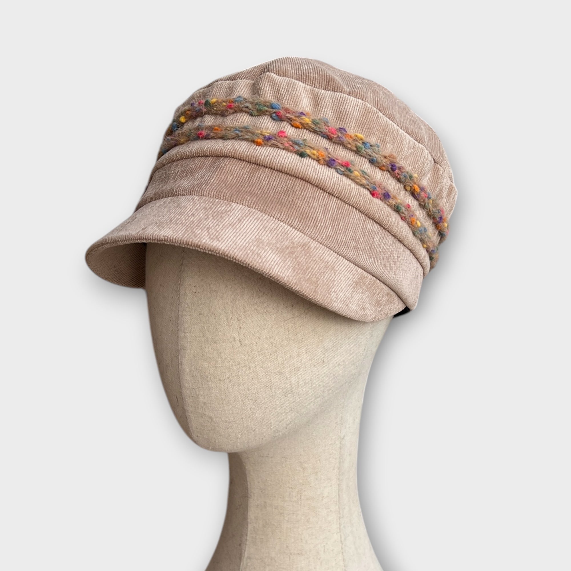 Berretto Donna In Velluto Con Visiera Con Cordino