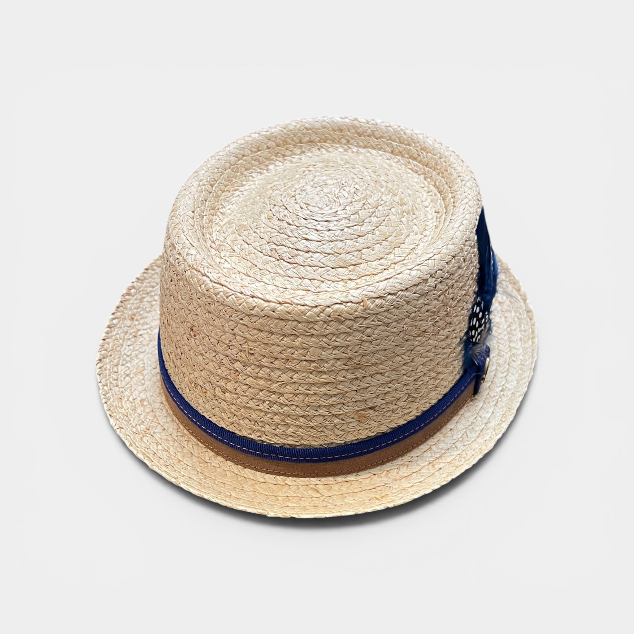 Cappello Pork Pie In Paglia Con Nastro Bicolor e Piuma Blu - Cappelleria Bacca