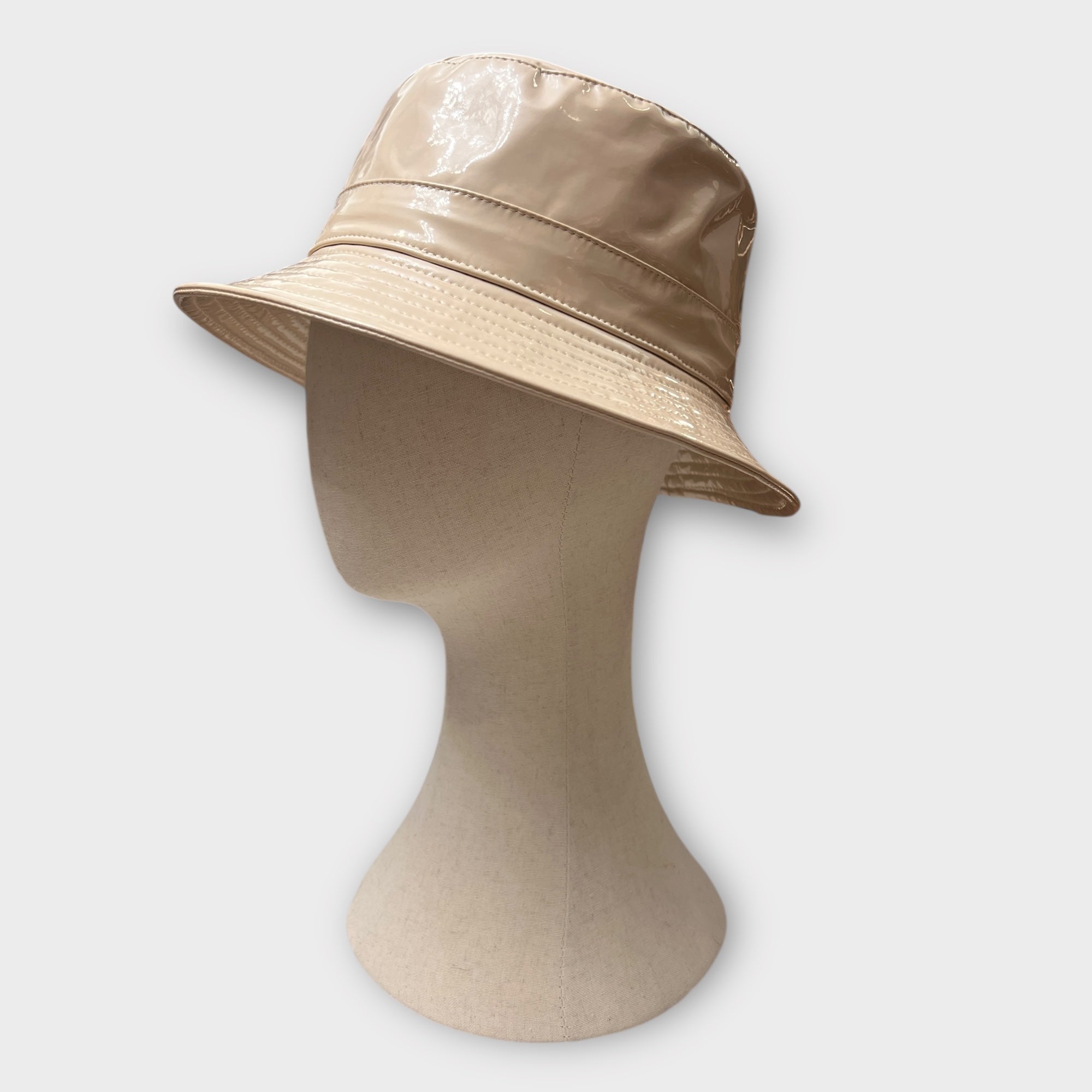 Cappello Donna Bucket Pieghevole E Impermeabile In Vernice