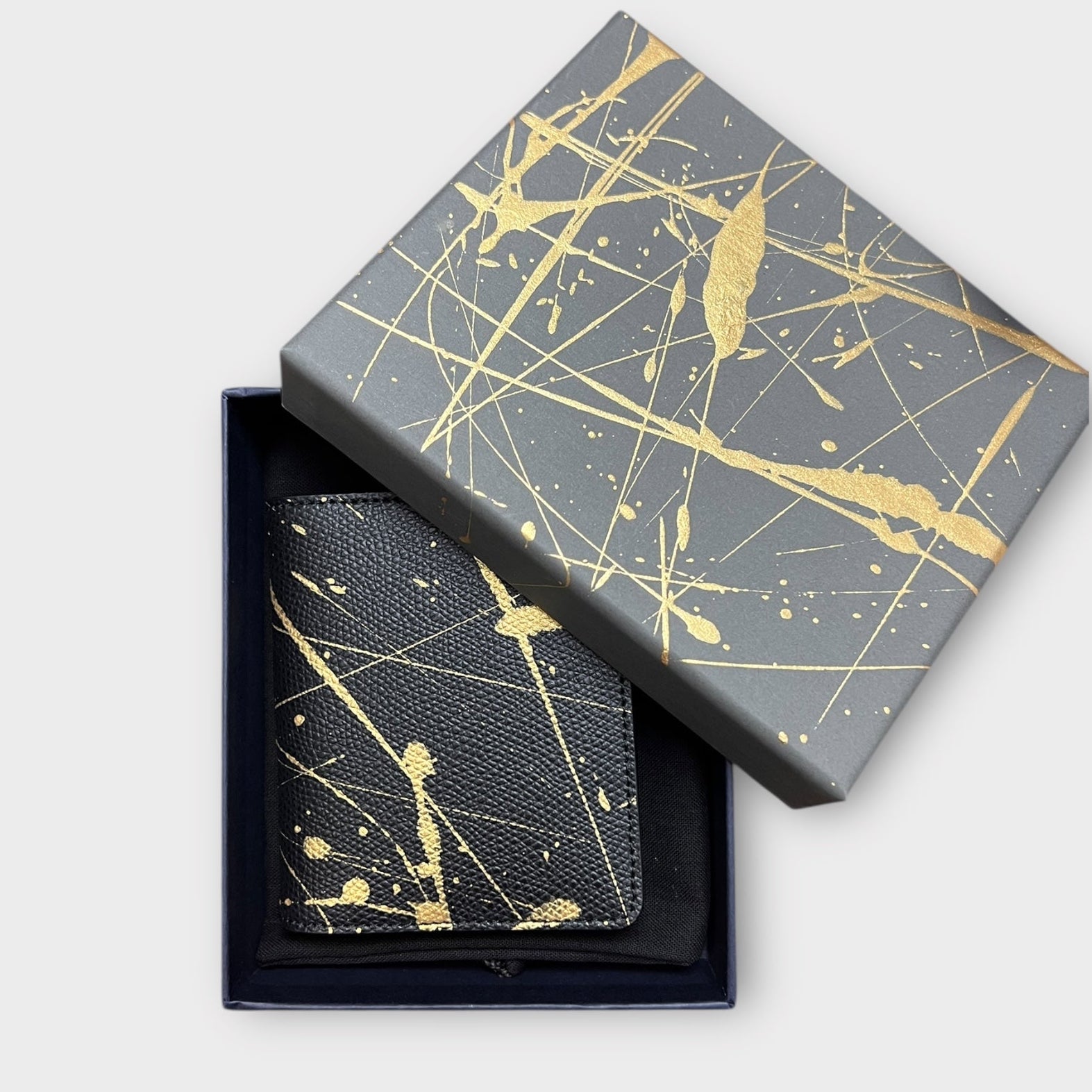 Portacarte In Pelle Dipinto A Mano Mamiki