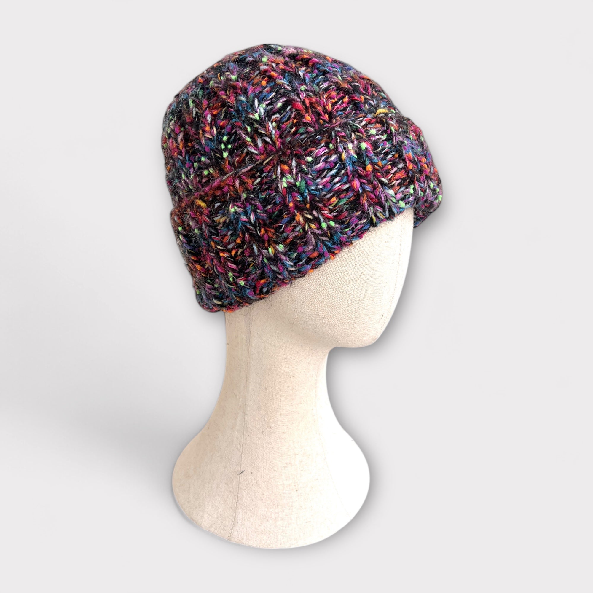 Berretto Beanie Fatto a Mano In Lana Grevi