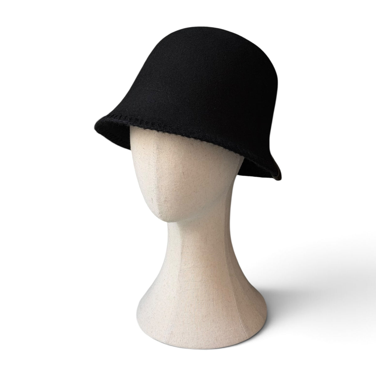 Cappello Donna Cloche in Feltro Di Lana Merino Idrorepellente E Pieghevole Con Laccetto In Pelle