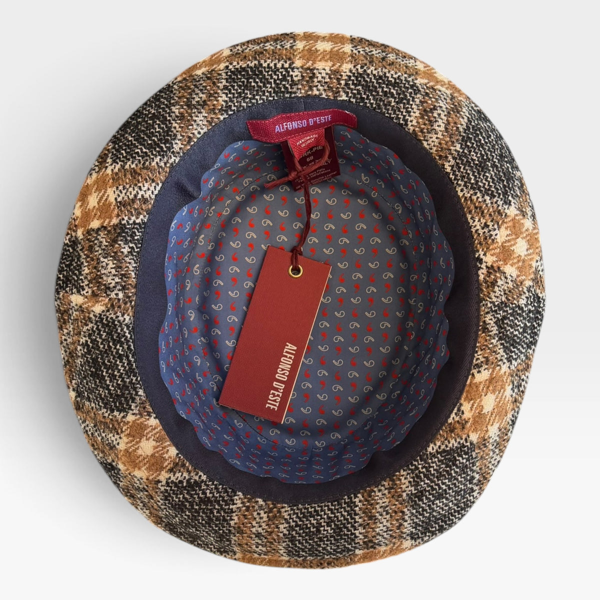 Interno cappello pork pie Alfonso D'Este con fodera stampata e bordo tartan
