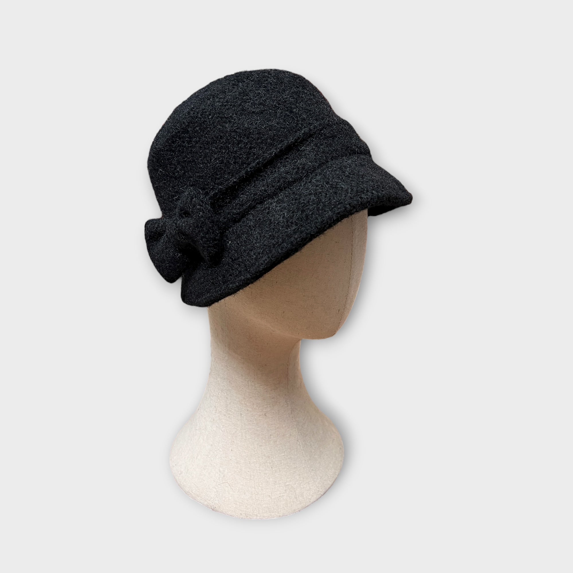 Cappello Bucket Donna In Maglia Con Fiocco Spilla