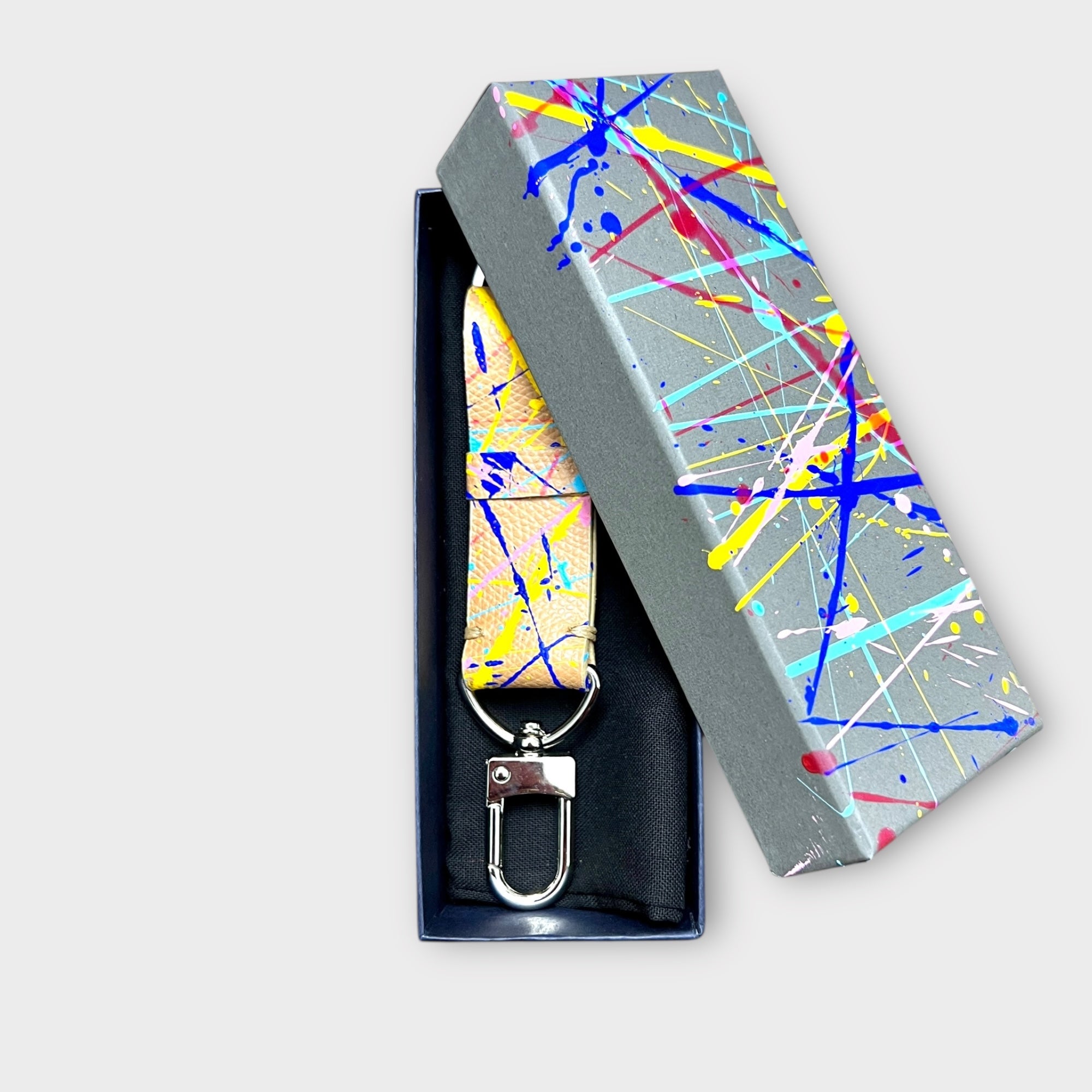 Portachiavi In Pelle Dipinta A Mano