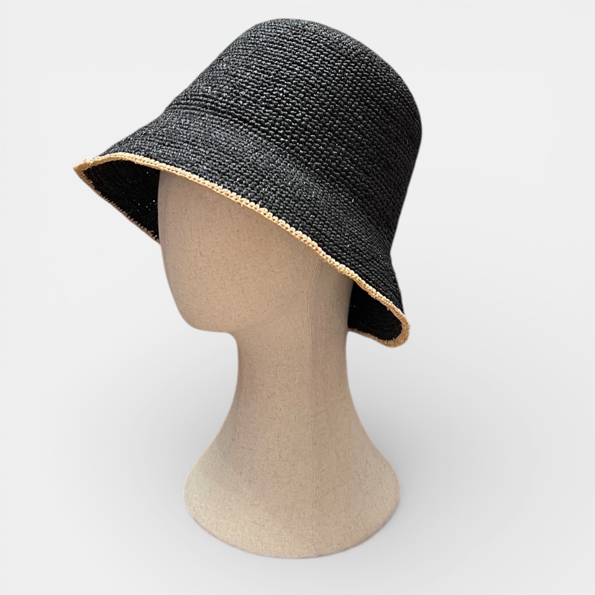 Cappello Donna Cloche in Raffia Crochet Fatto a Mano - Cappelleria Bacca