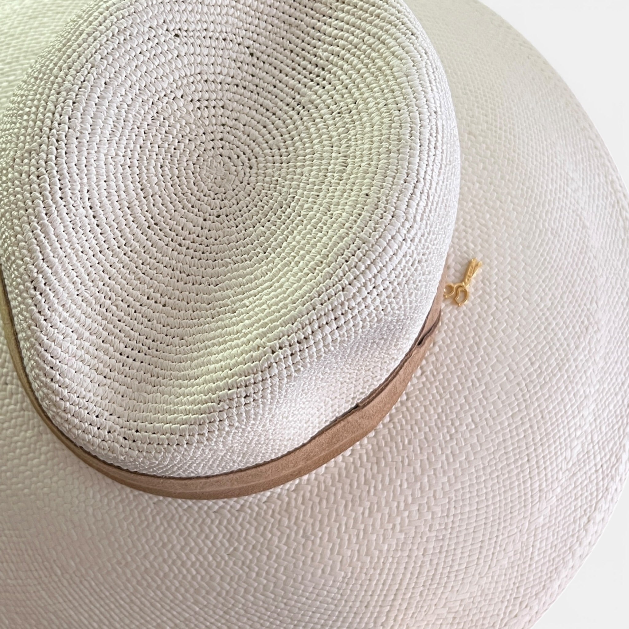 Cappello Donna Panama Originale in Paglia Toquilla Ala Larga Con Nastro In Suede - Cappelleria Bacca