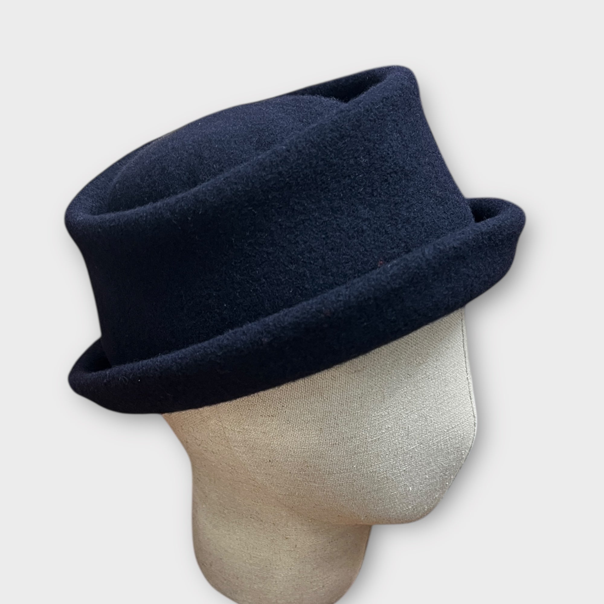 Cappello Cloche In Panno Di Lana Clochard Kopka