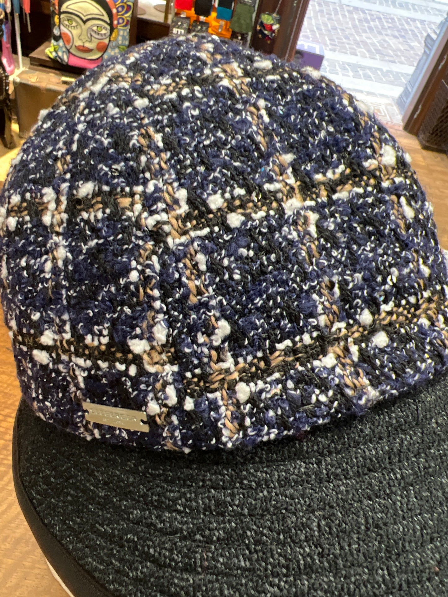 Cappello invernale da donna cloche in tessuto boucle'