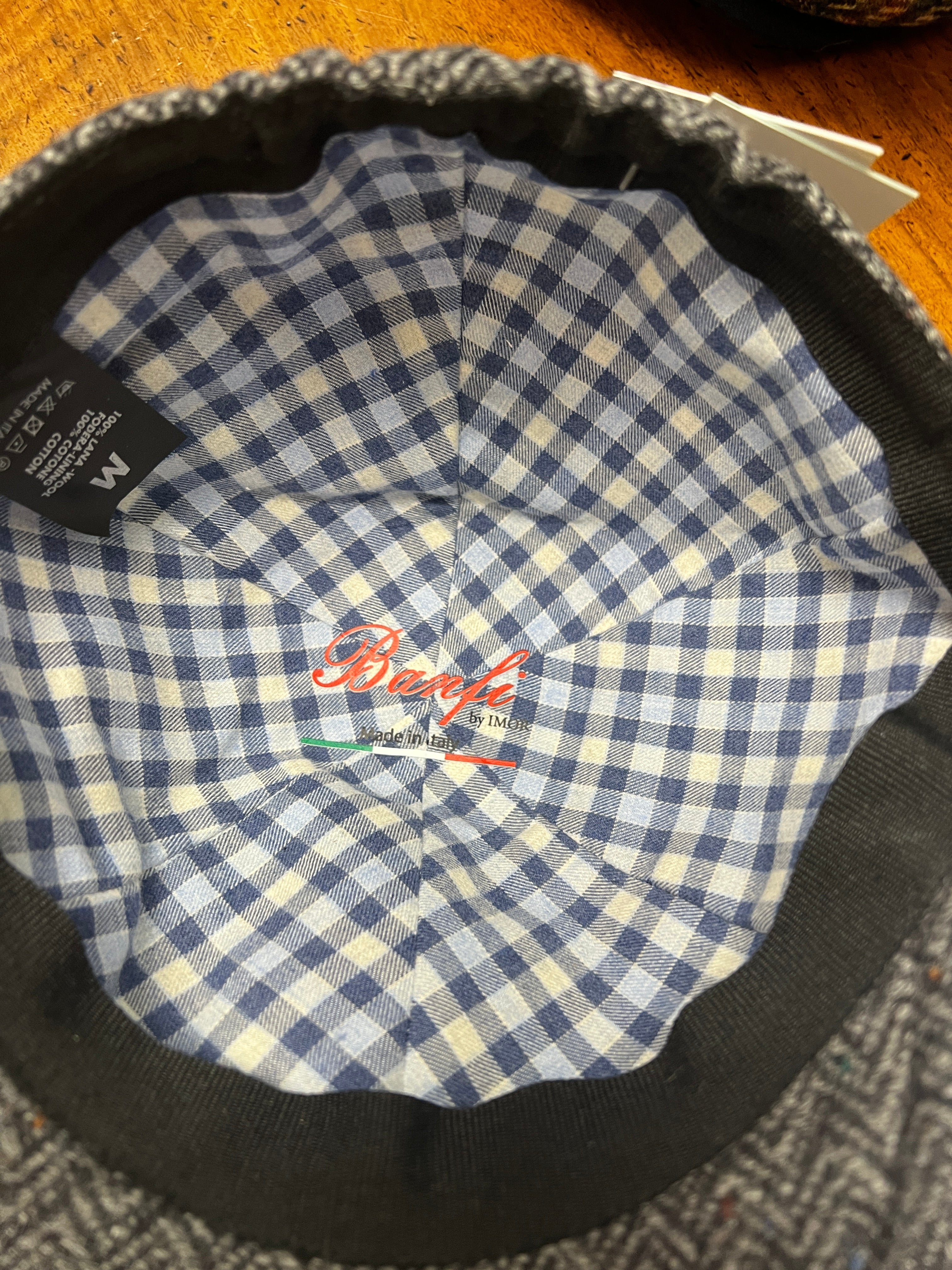 Coppola Invernale In Pura Lana Becco D'Oca