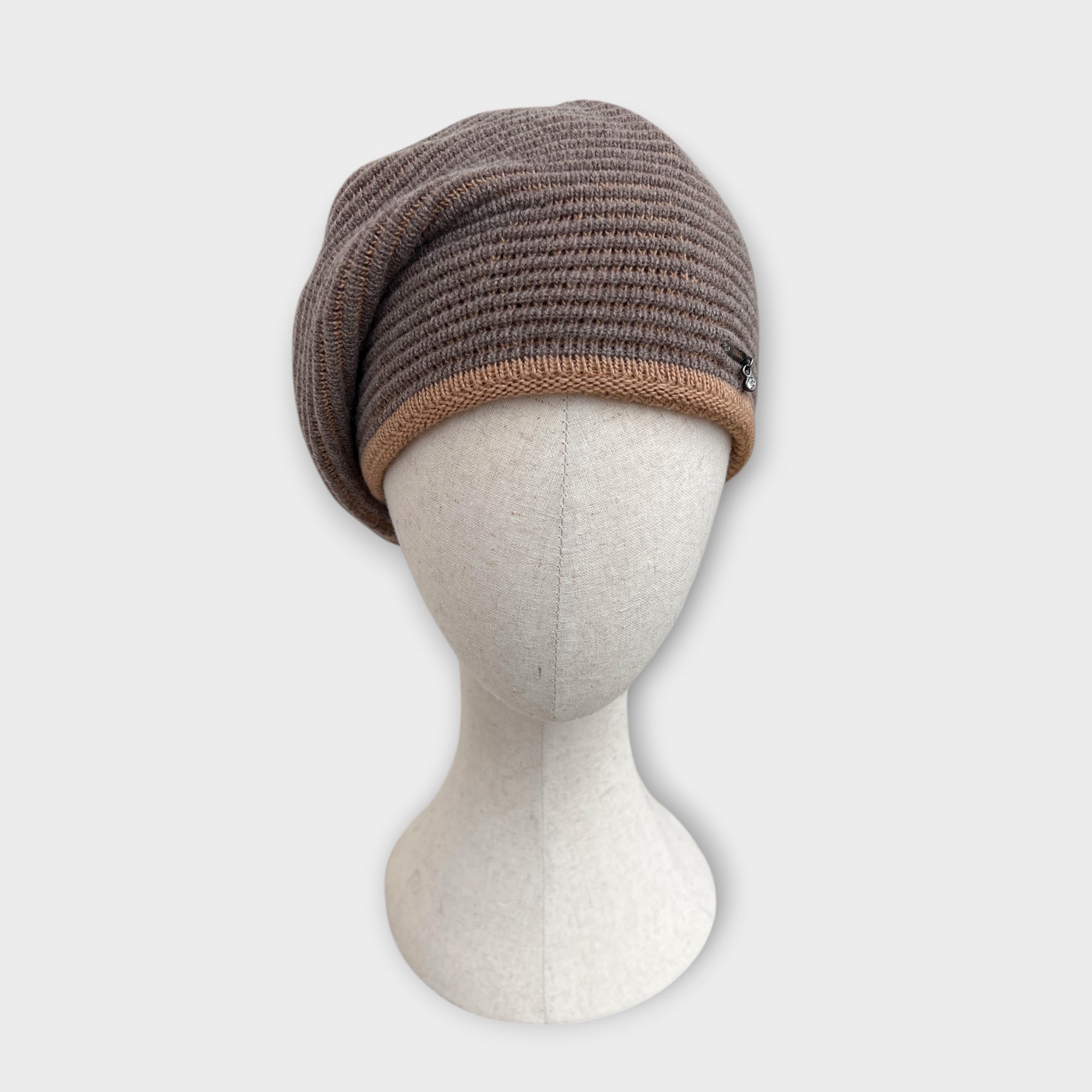 Basco Donna In Maglia Di Lana Con Motivo Rigato