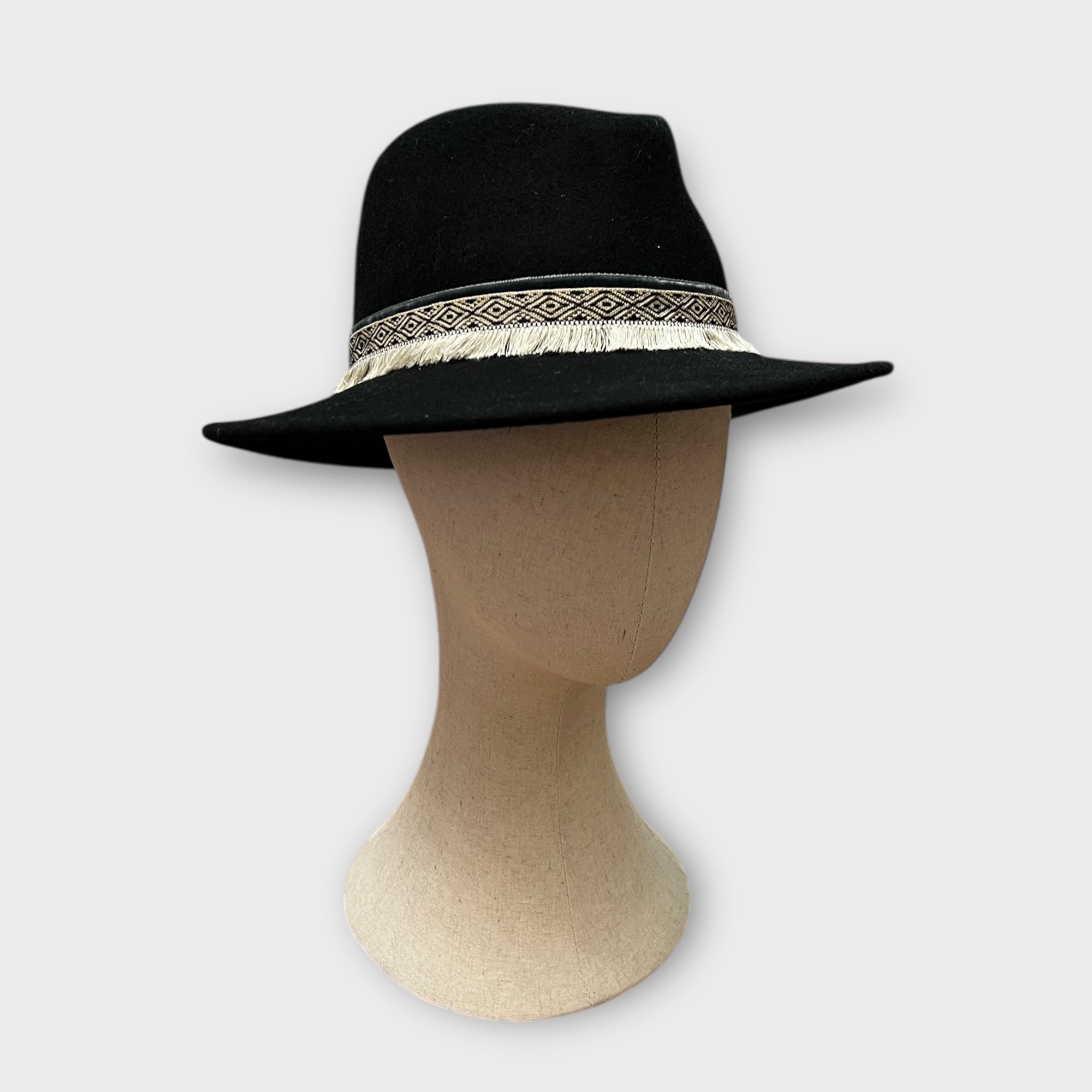 Cappello Unisex In Feltro Di Lana Ala Dritta