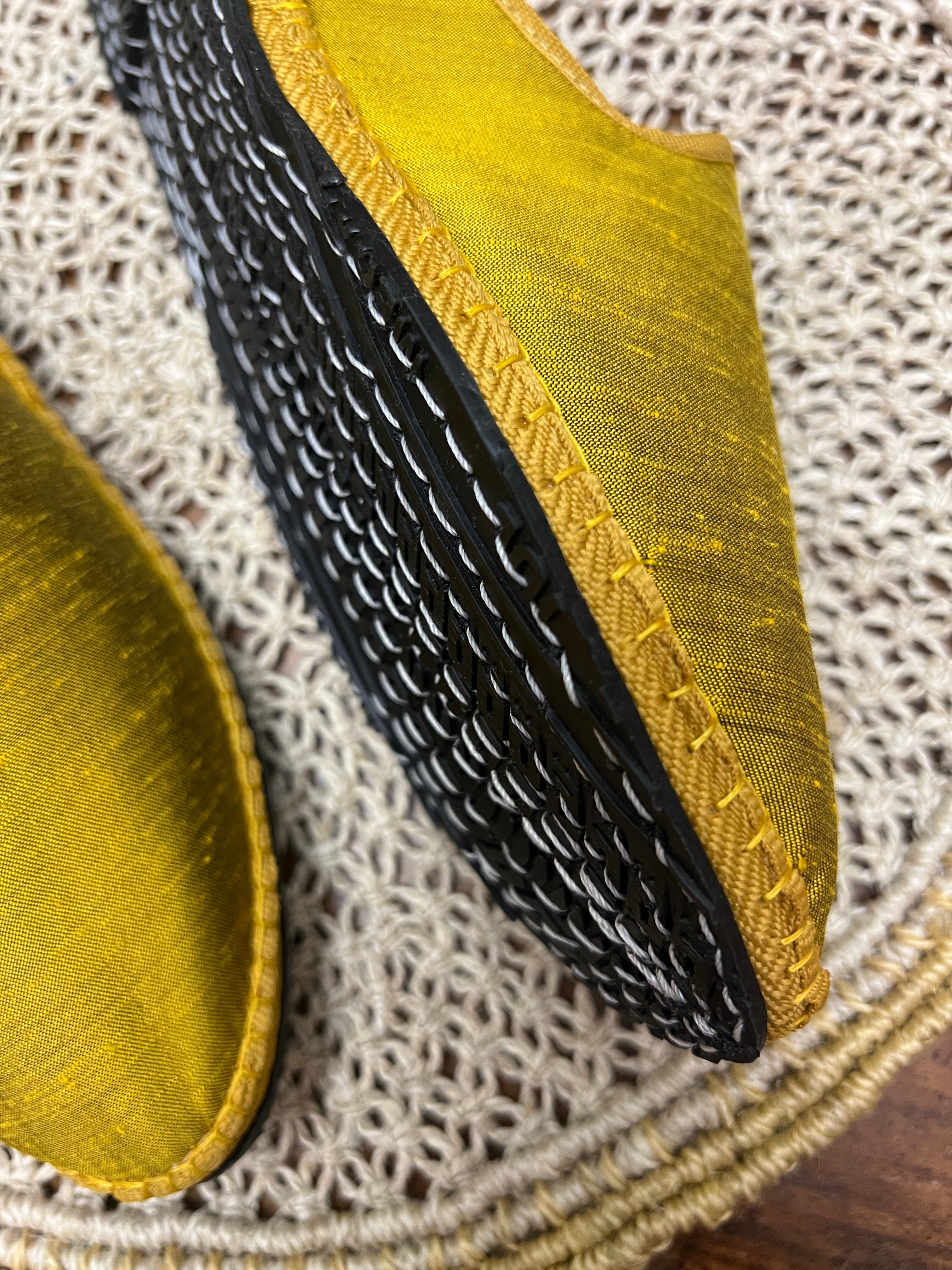 Friulane Originali Sabot In Seta Shantung Ocra