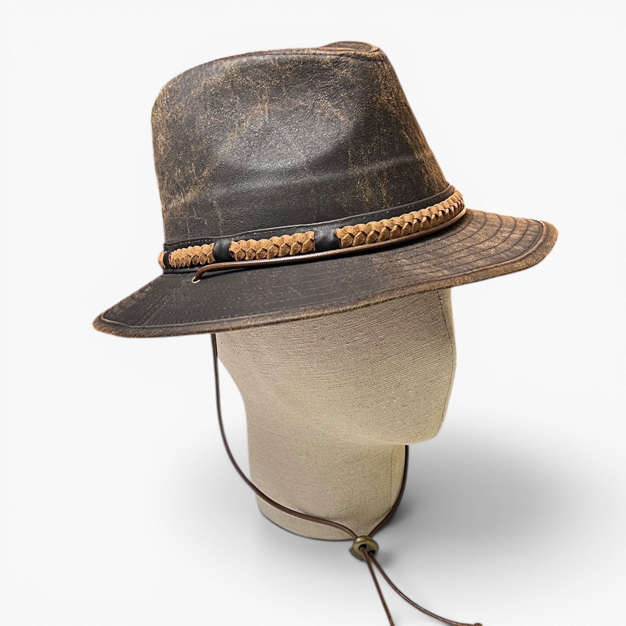 Cappello Traveller In Cotone Spalmato Effetto Vintage Marrone Con Sottogola